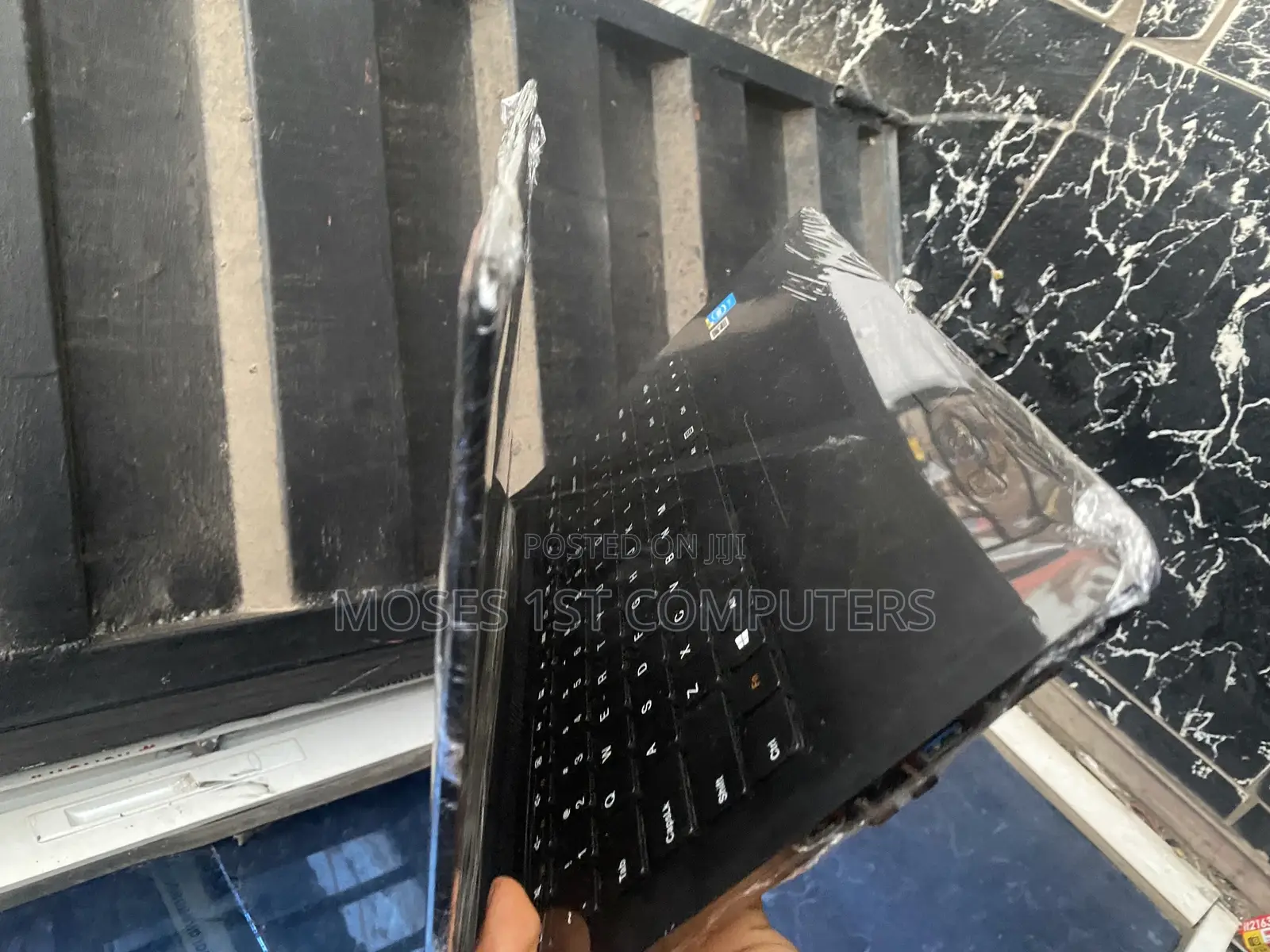 New Laptop Lenovo 4GB Intel SSHD (Hybrid) 320GB