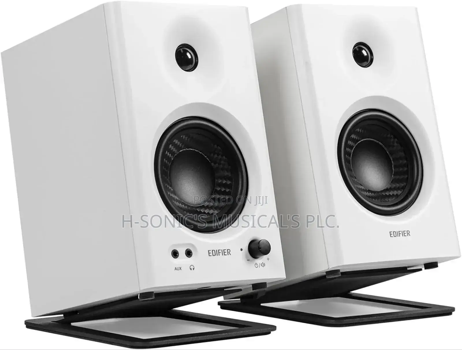 MR4 Edifier Studio Monitor Black and White Color