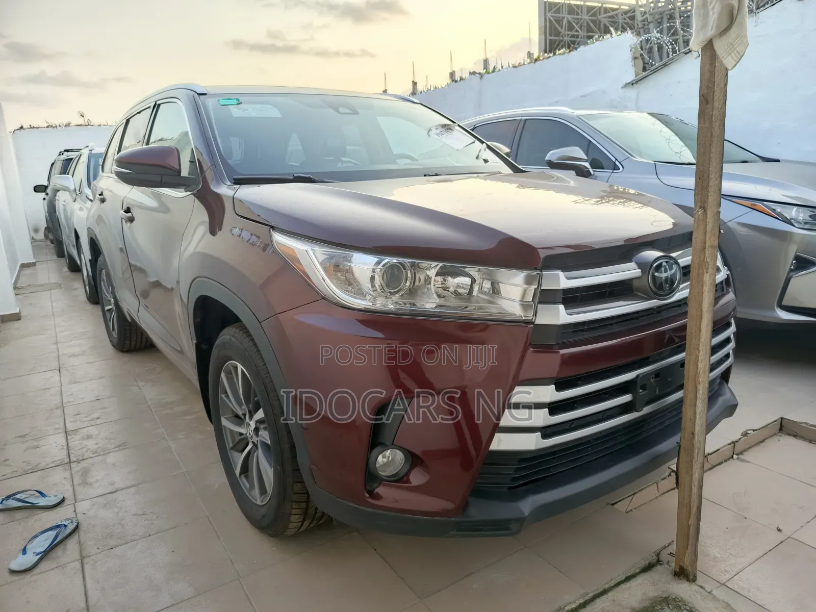 Toyota Highlander XLE 2019 Burgundy