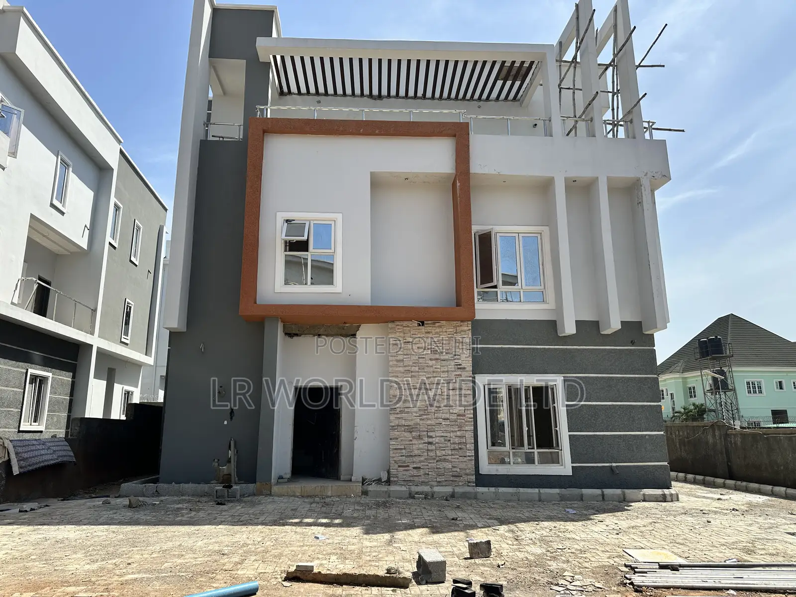 5bdrm Mansion in Kaura for sale