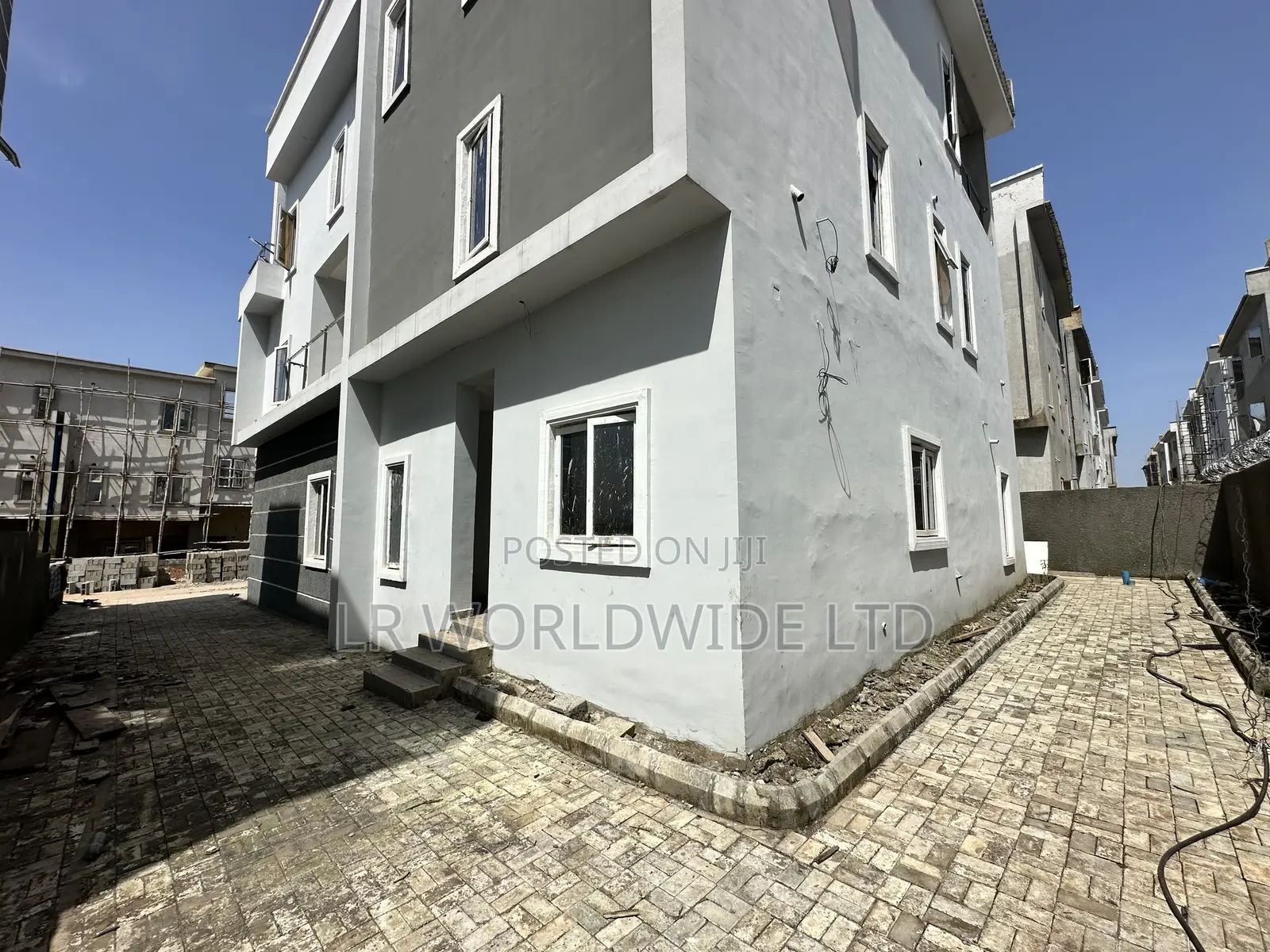 5bdrm Mansion in Kaura for sale
