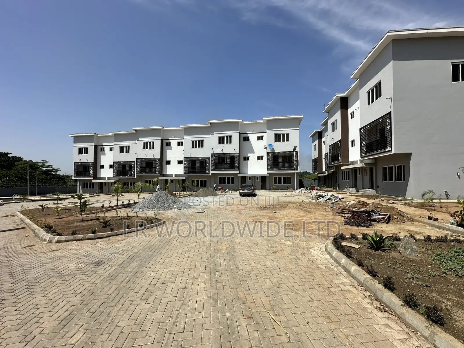 5bdrm Townhouse/Terrace in Durumi for Sale