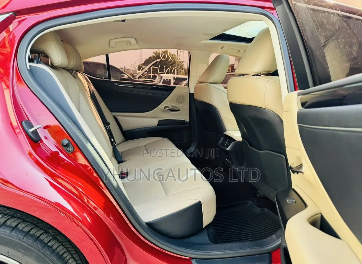 Lexus ES 250 Ultra Luxury 2021 Burgundy