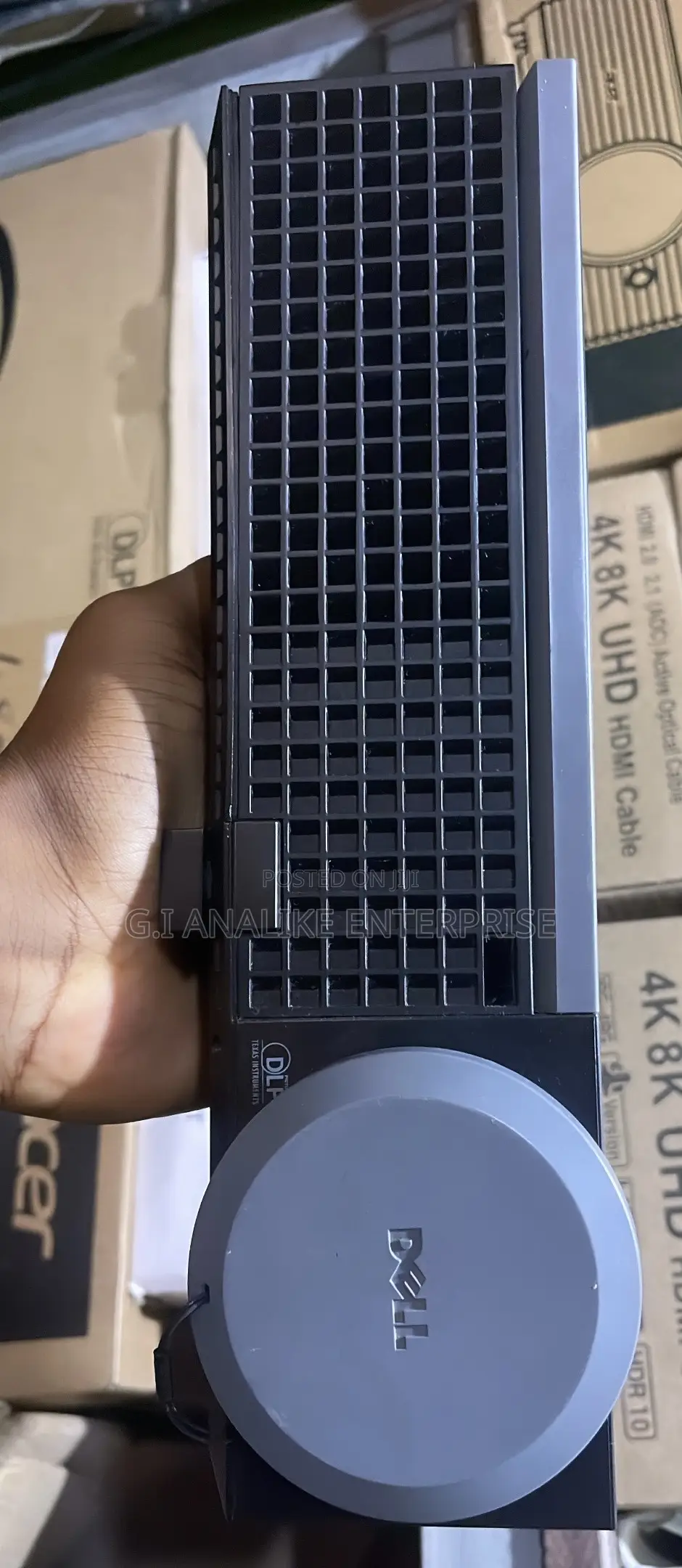 Dell 1510X Projector (Dual VGA, HDMI, XGA 3500 ANSI Lumens)