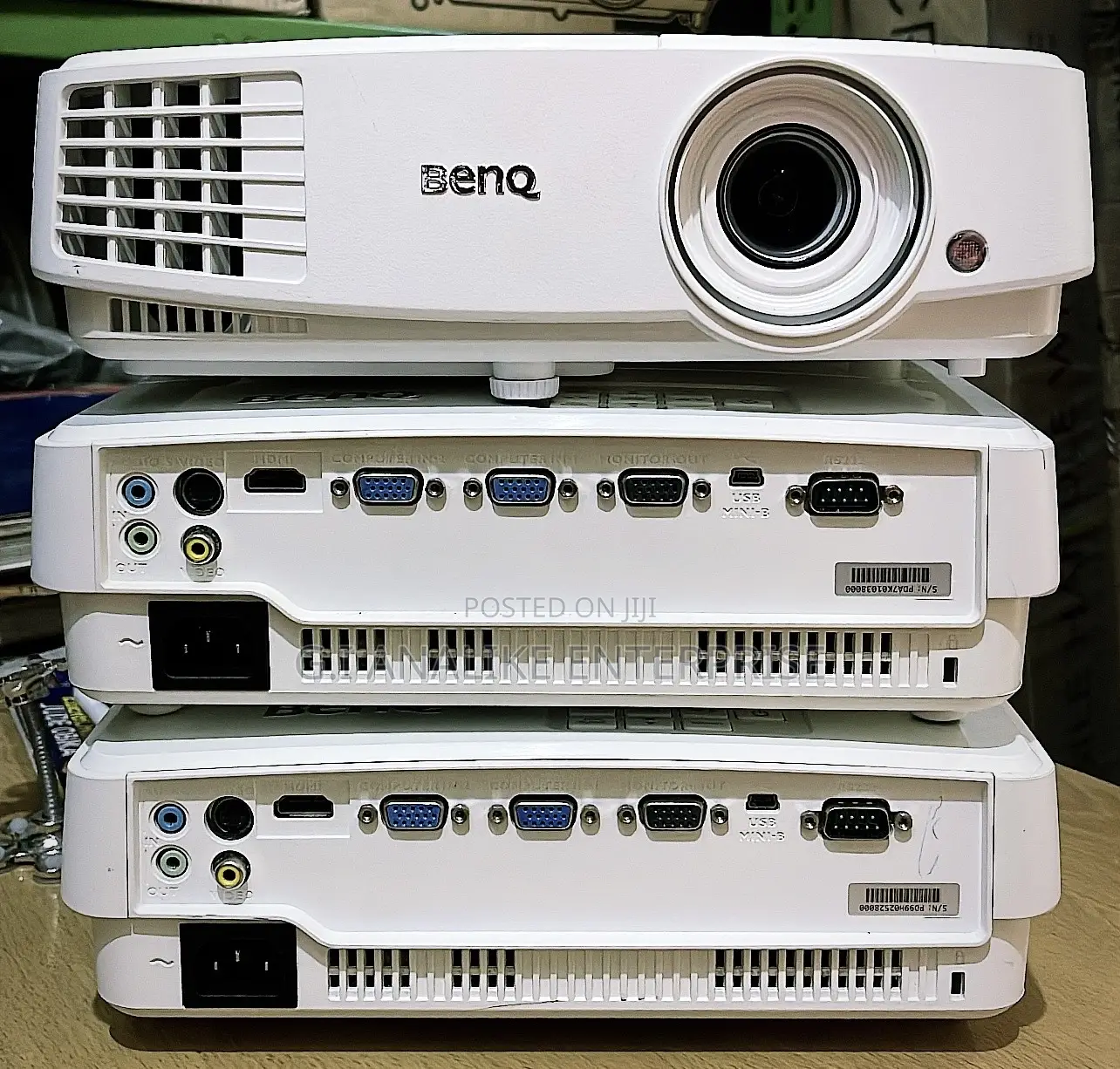 Benq MS527 3300-Lumen SVGA DLP Projector.