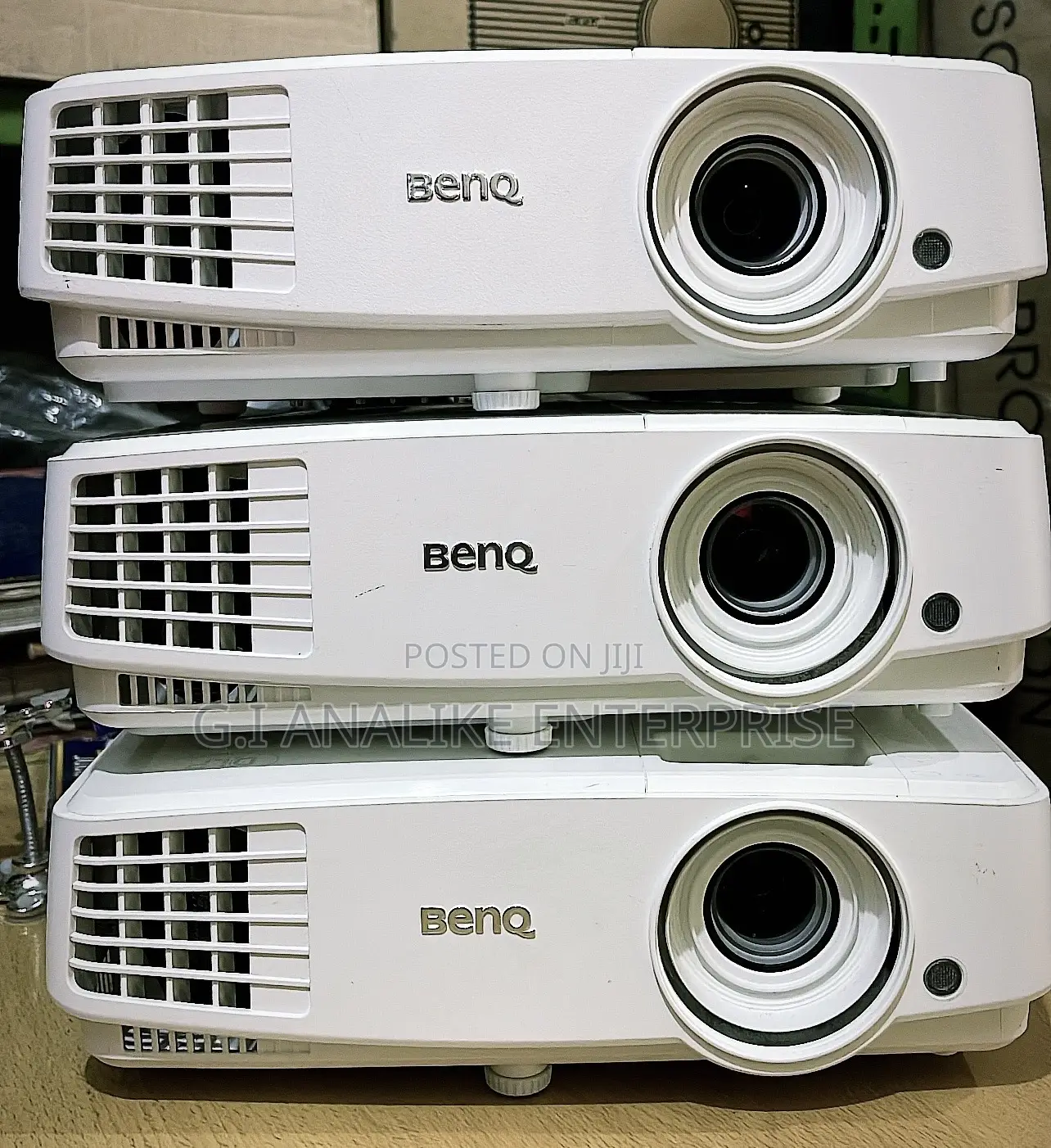 Benq MS527 3300-Lumen SVGA DLP Projector.