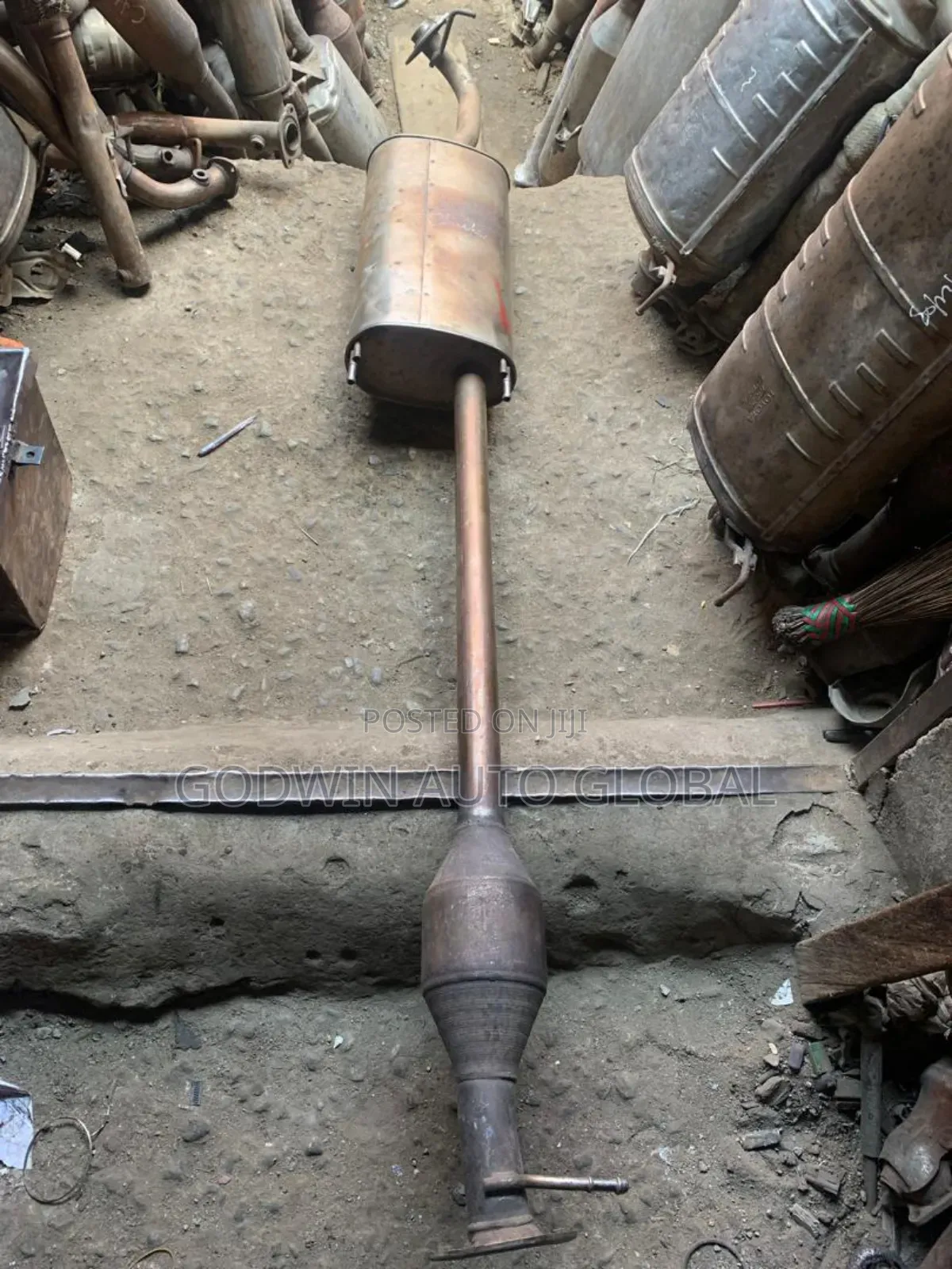 Catalyst Converter Lexus 330 or Toyota Highlander 2005 Model