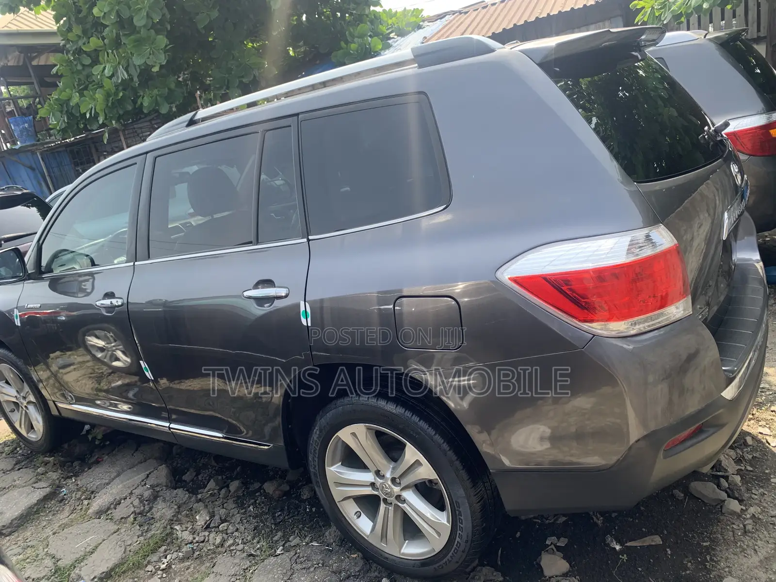 Toyota Highlander Limited 3.5l 4WD 2013 Gray