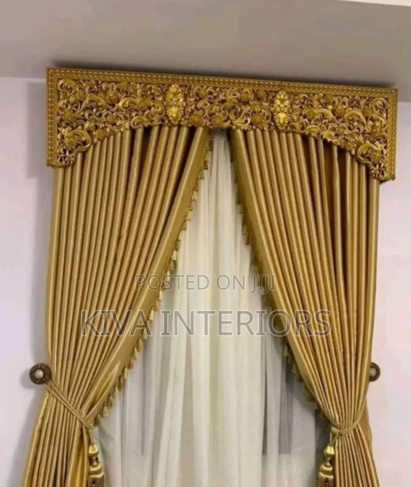 Luxury Royal Curtain Boards