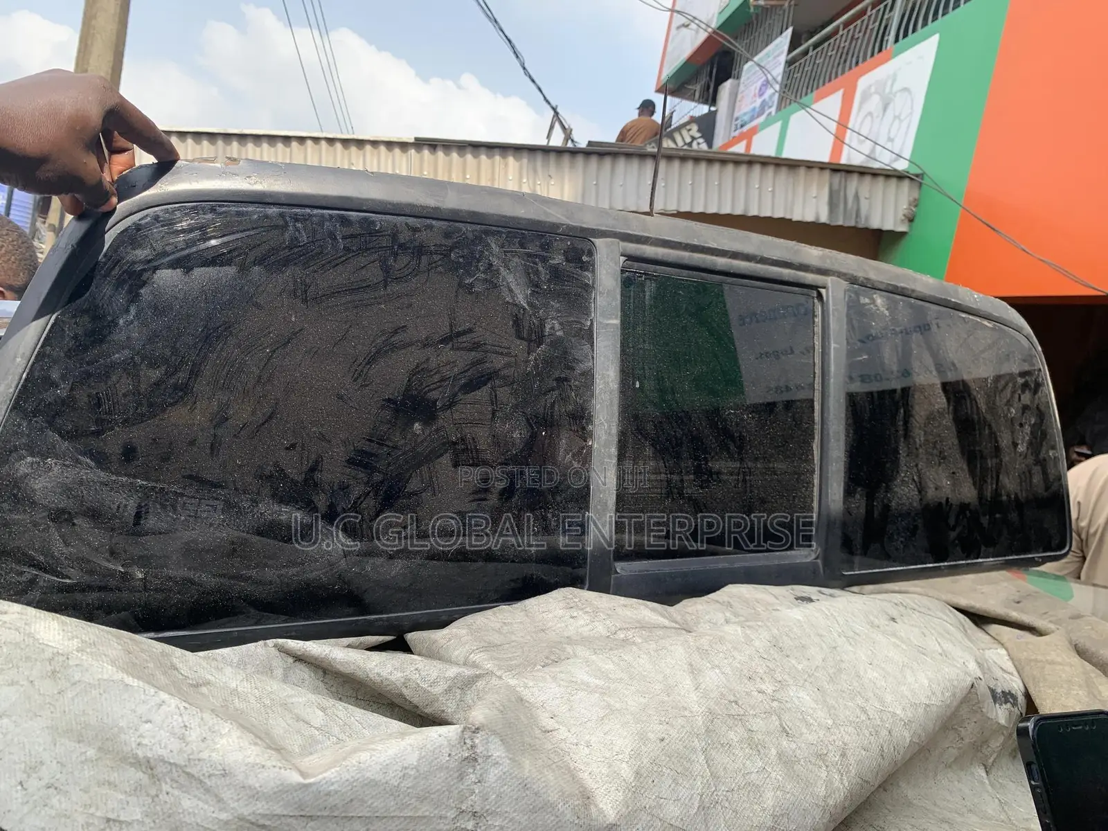 Dm for Complete Back Glass for Toyota Tacoma 2012 Available