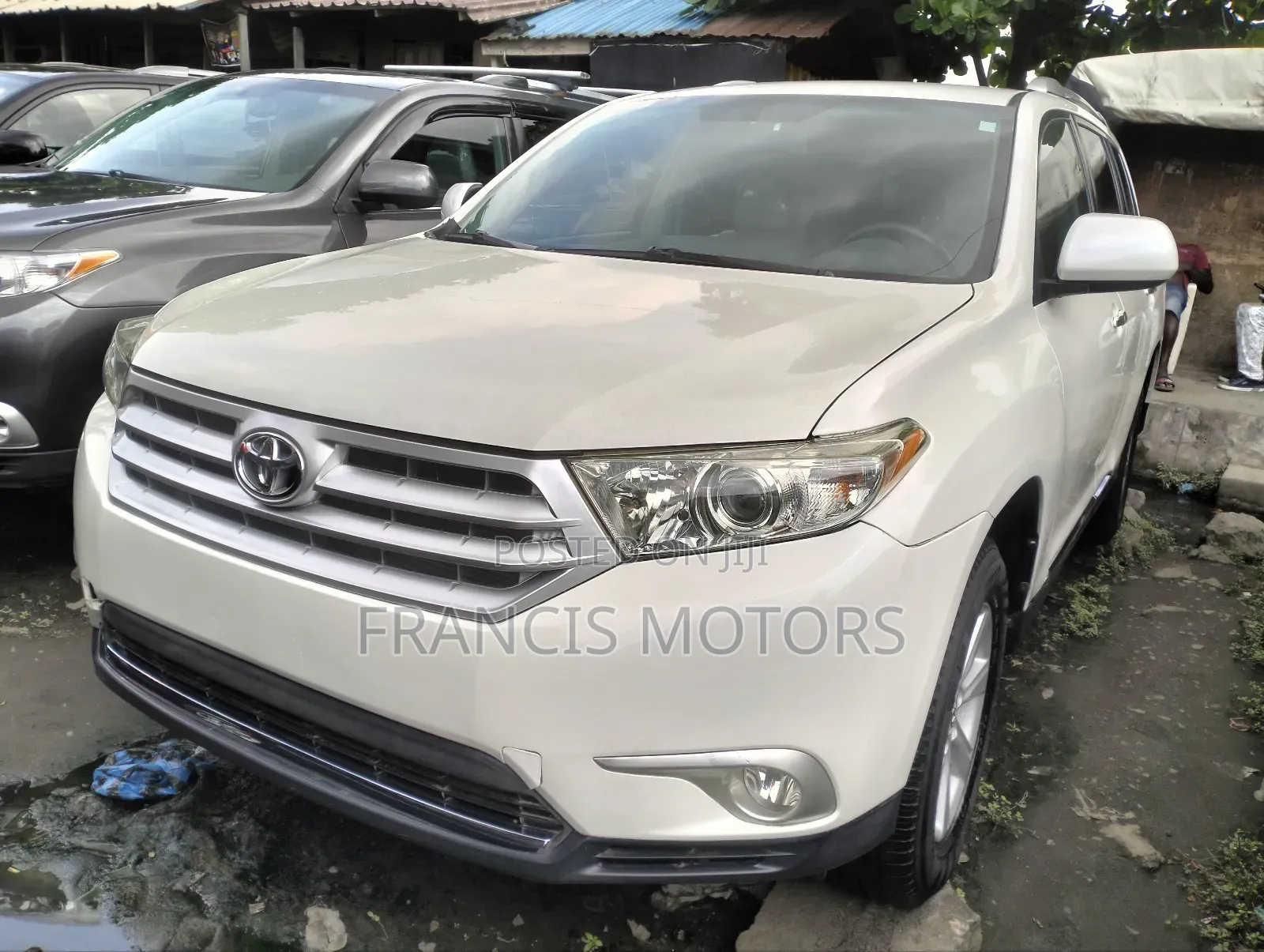 Toyota Highlander 2.7L 2WD 2013 White