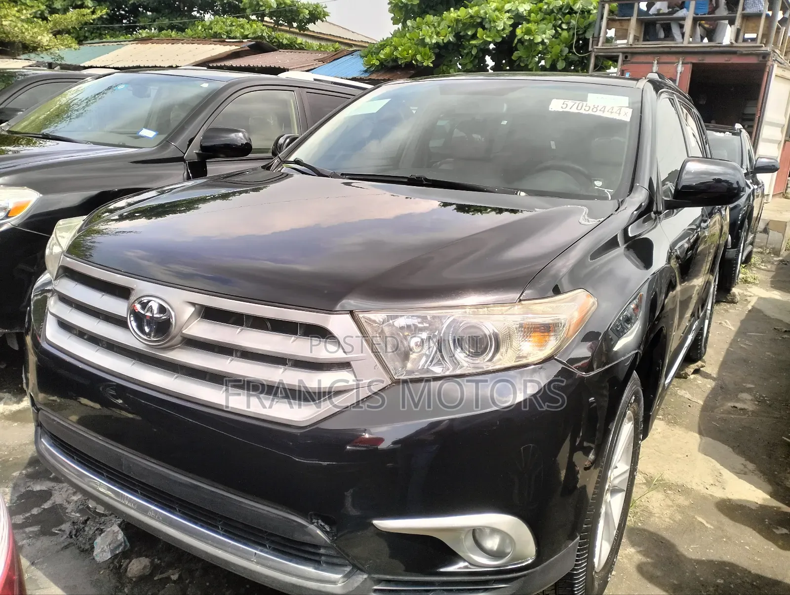 Toyota Highlander 3.5L 4WD 2013 Orange