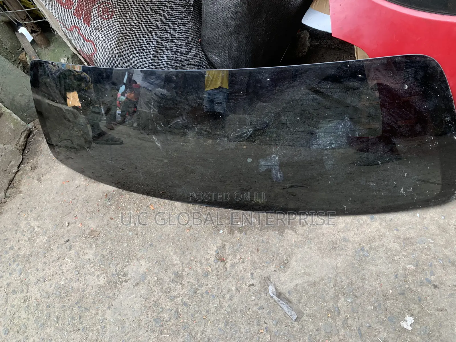 Dm for Back Glass for Toyota Highlander 2005 Available