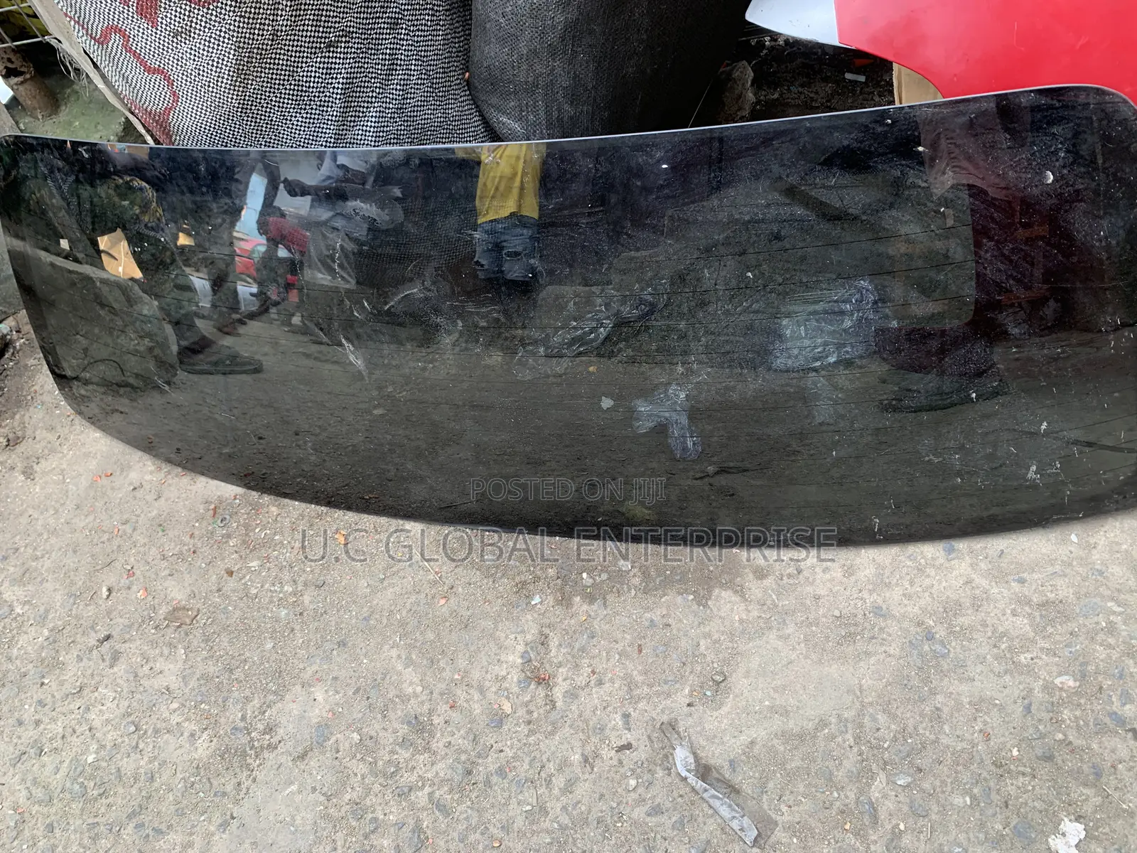 Dm for Back Glass for Toyota Highlander 2005 Available