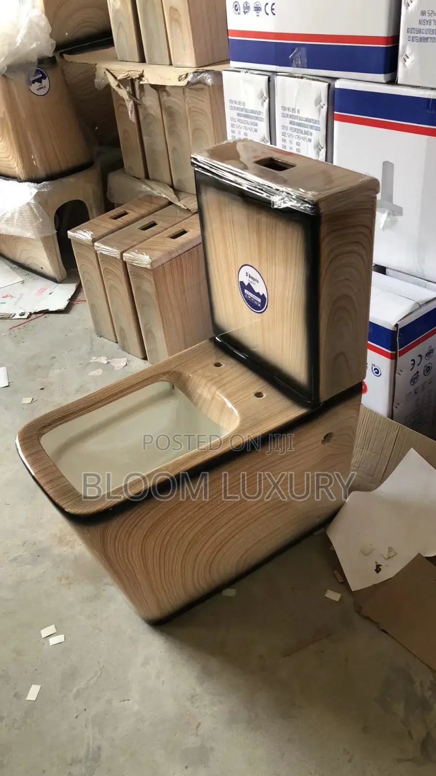 Brown Masters Executive Water Closet