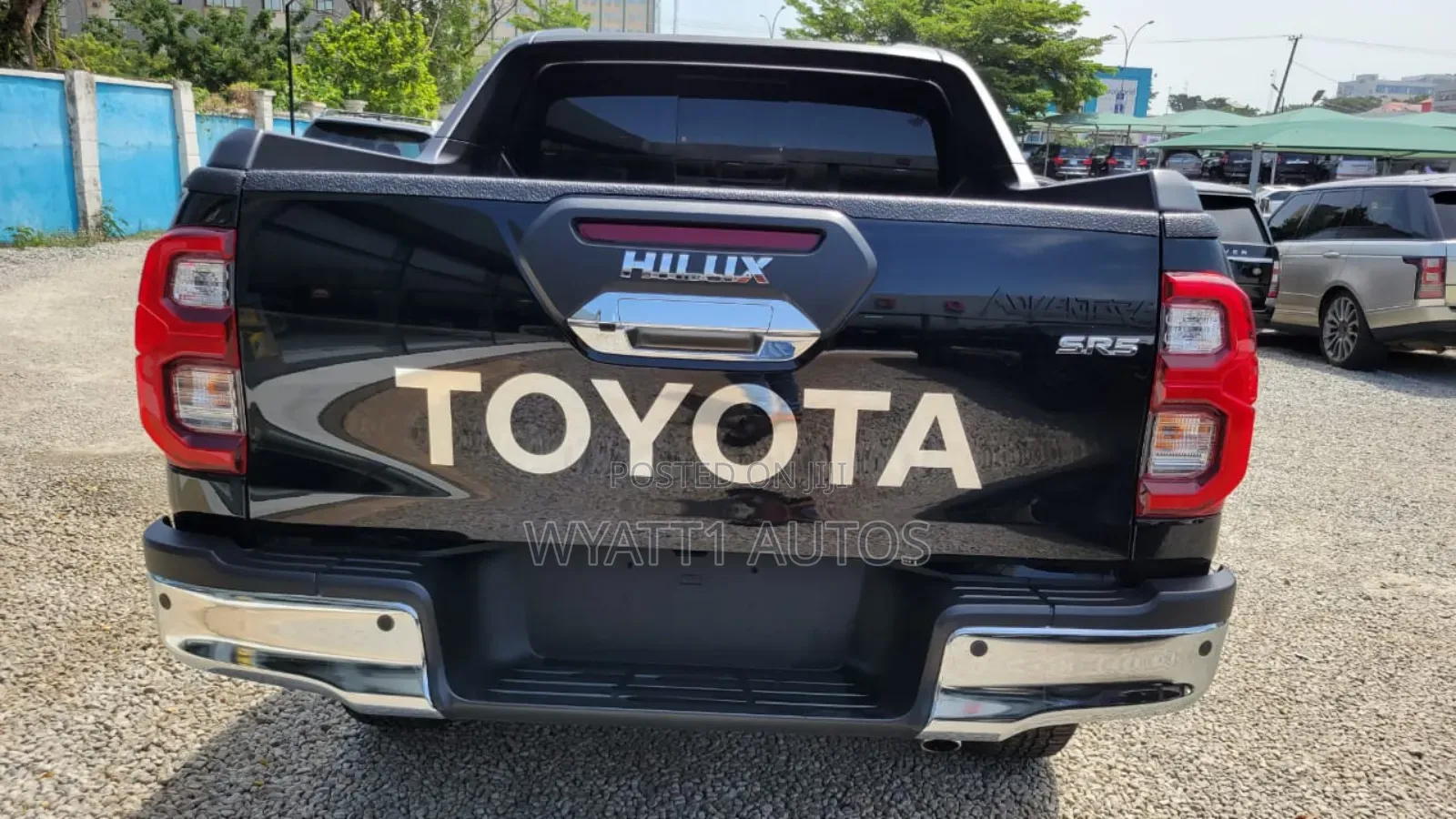 New Toyota Hilux 2023 Black