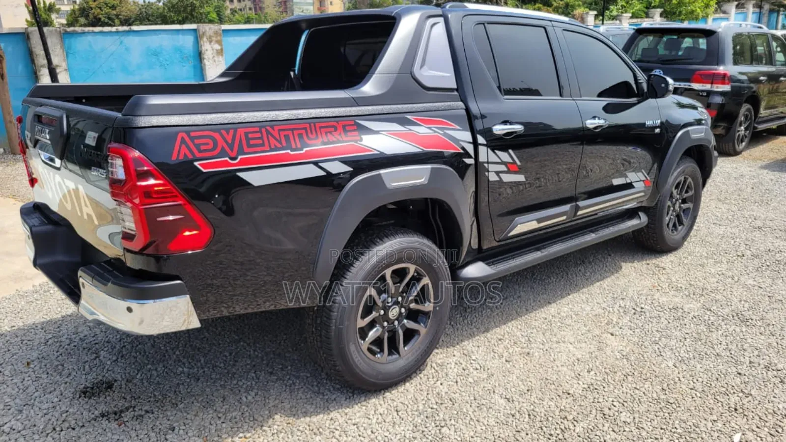 New Toyota Hilux 2023 Black