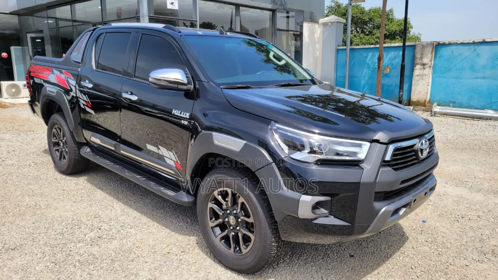 New Toyota Hilux 2023 Black