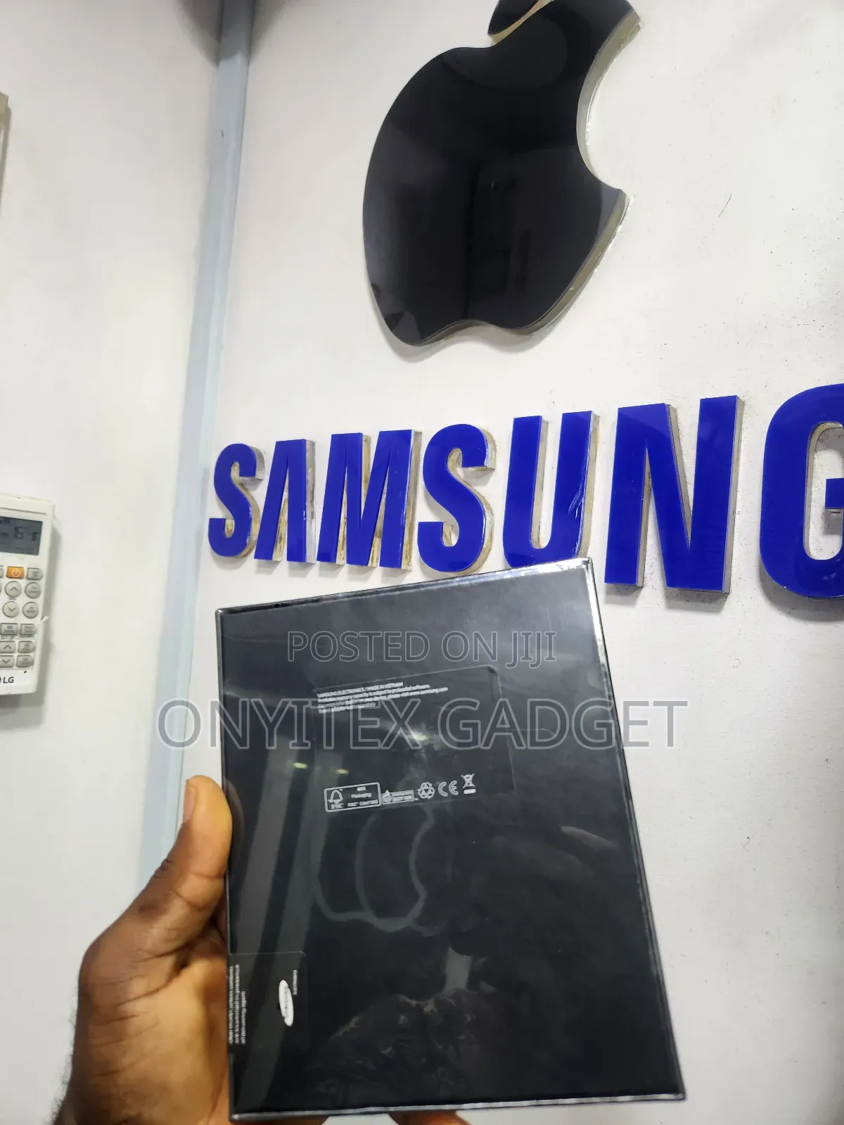 New Samsung Galaxy Z Fold4 256 GB Black