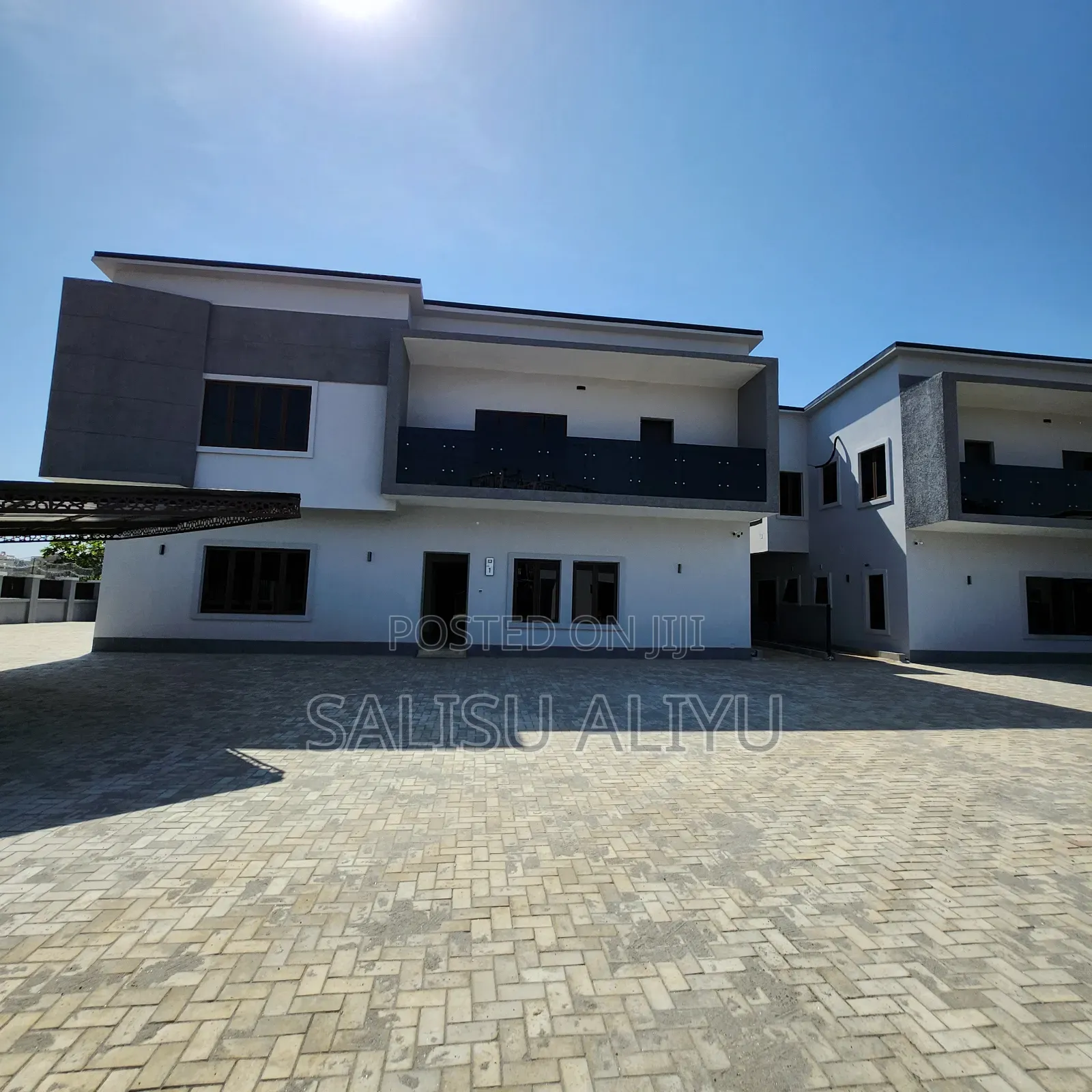 6bdrm Duplex in Kado District for sale