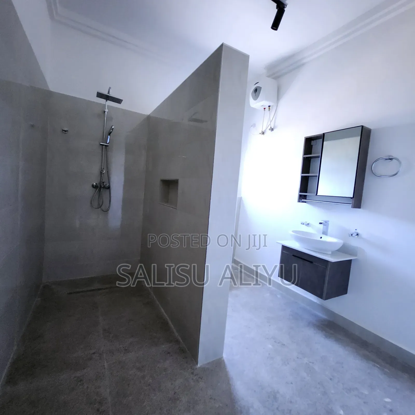 6bdrm Duplex in Kado District for sale