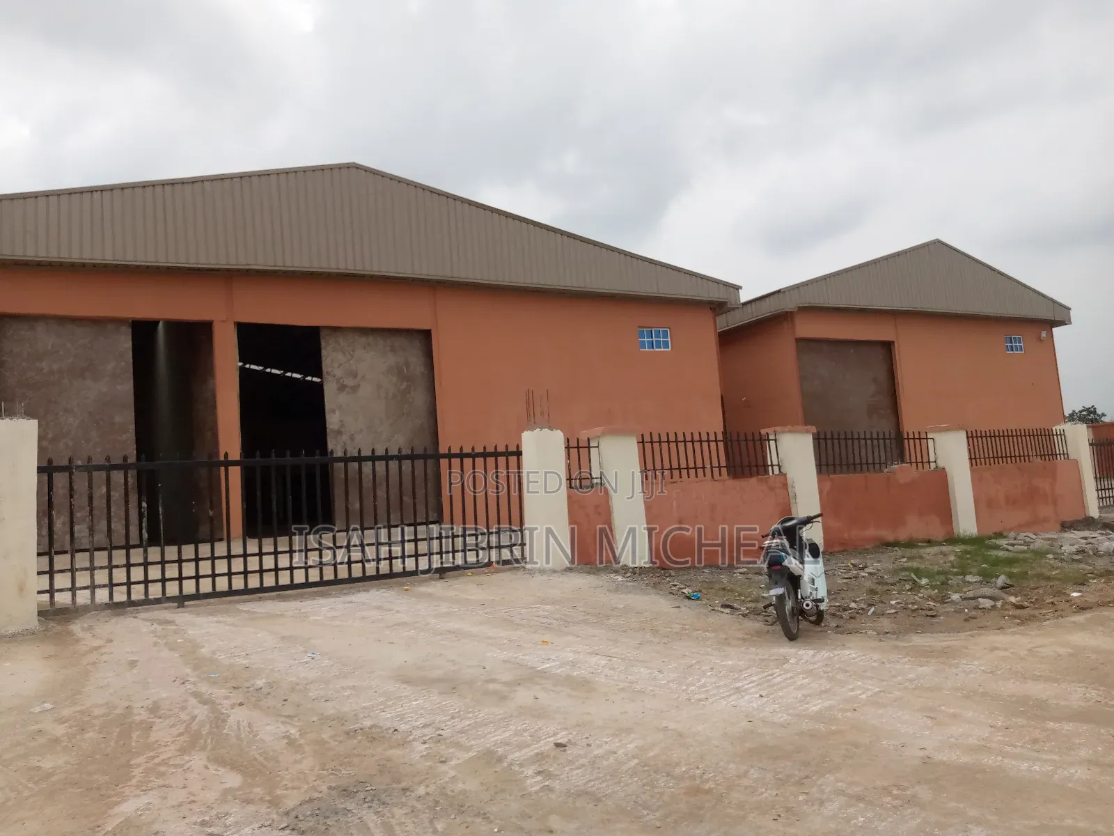 Standard Newly Built Warehouse for Rent by Deidei Expressway
