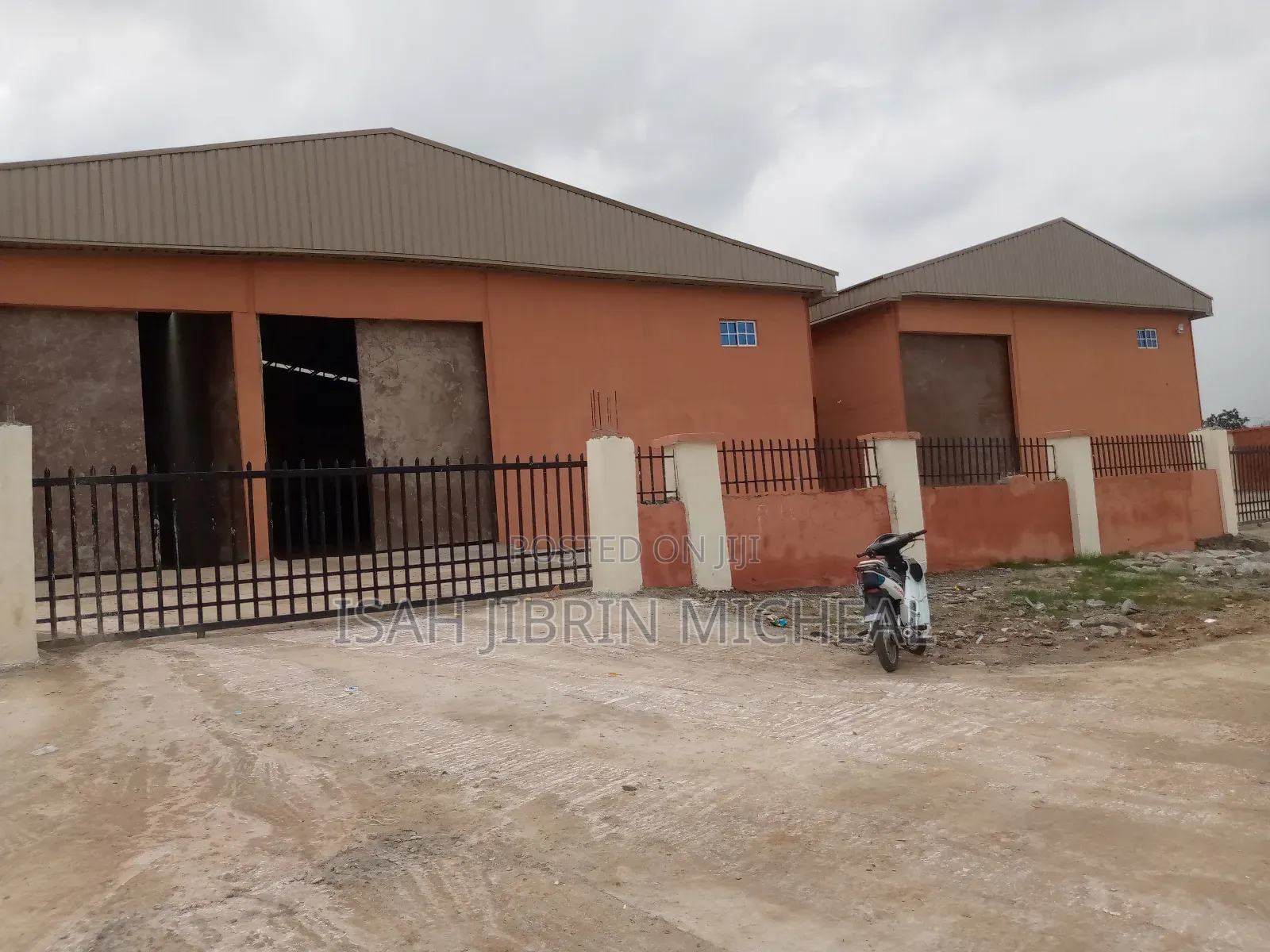 Standard Newly Built Warehouse for Rent by Deidei Expressway