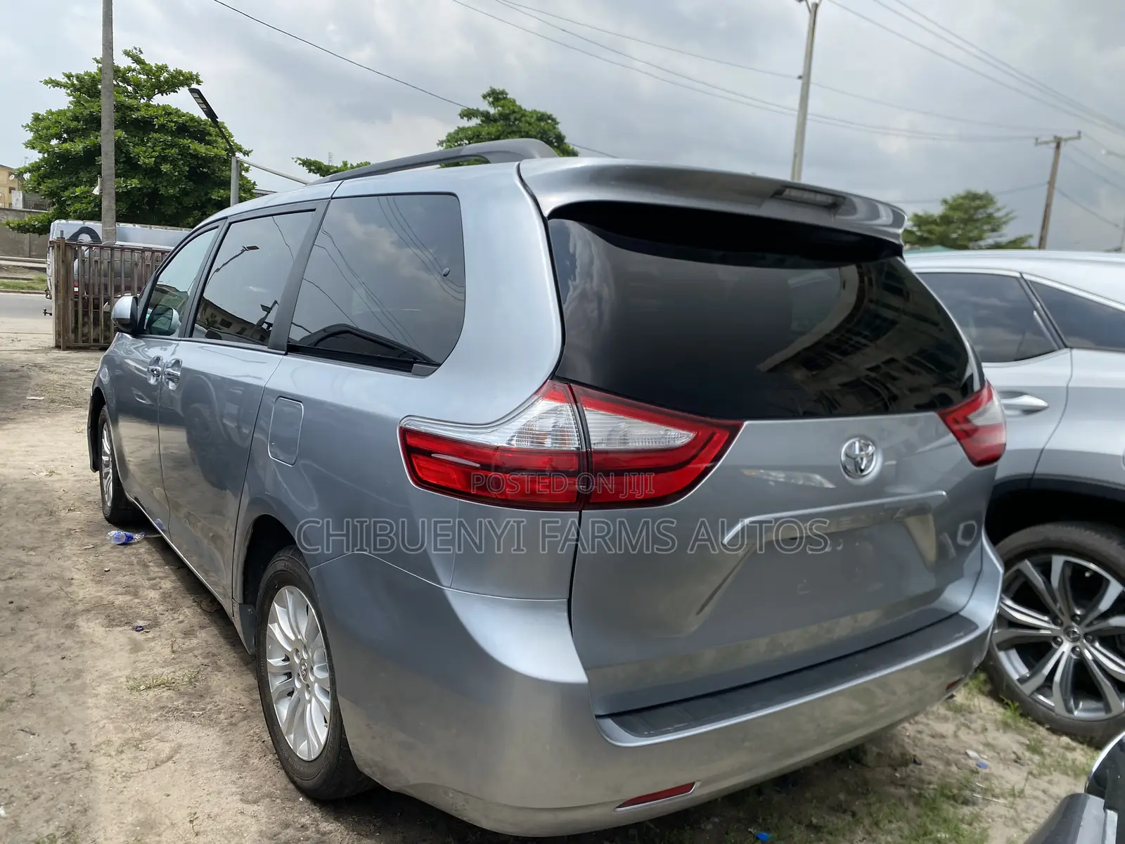 Toyota Sienna 2017 Silver