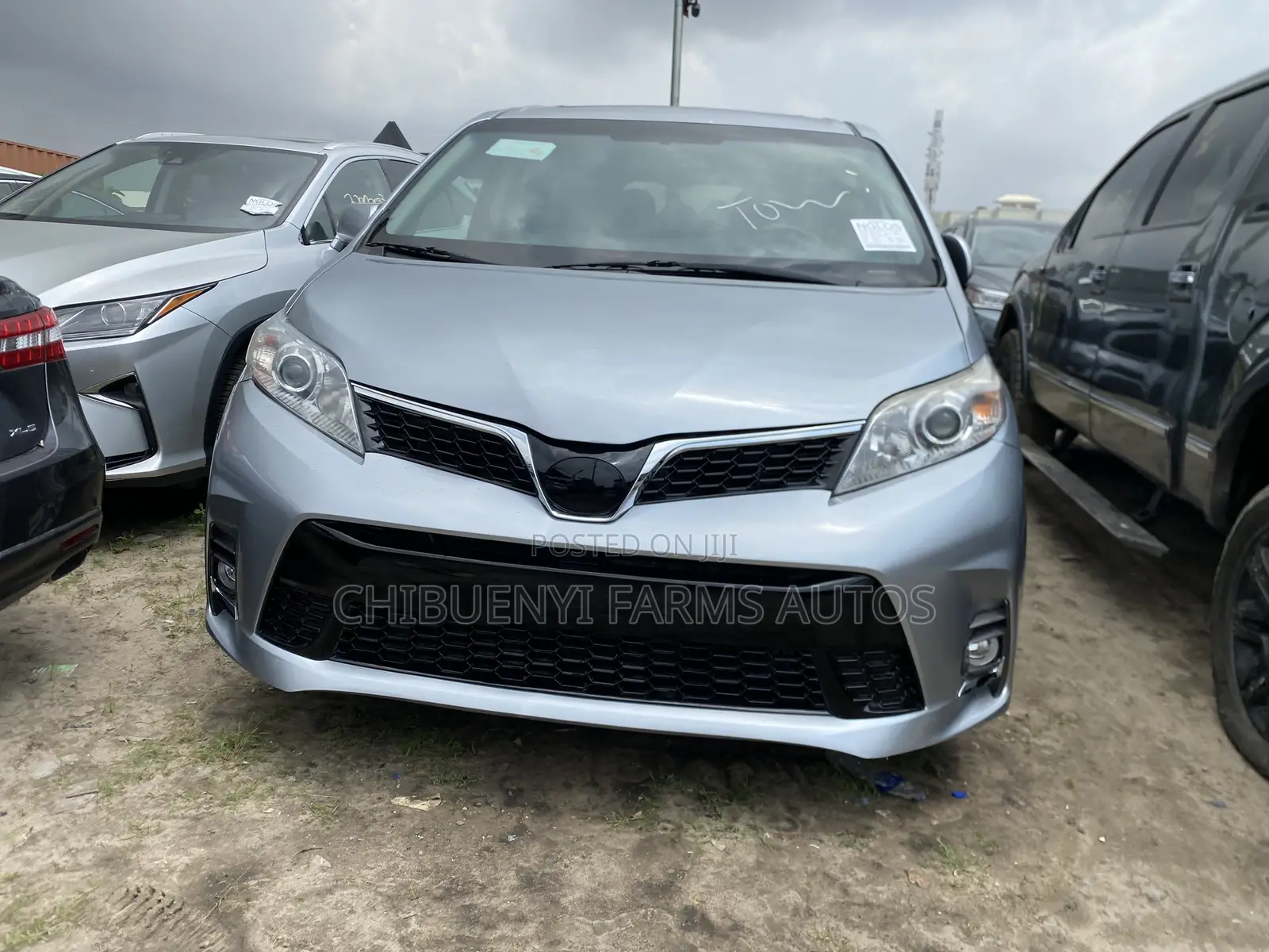 Toyota Sienna 2017 Silver