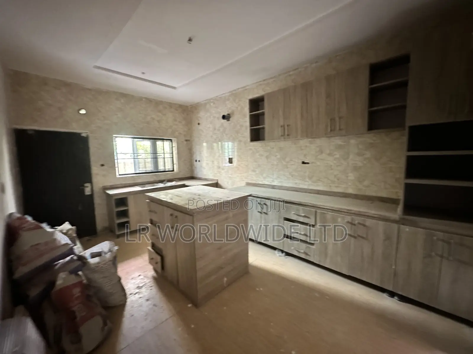 5bdrm Townhouse/Terrace in Durumi for sale