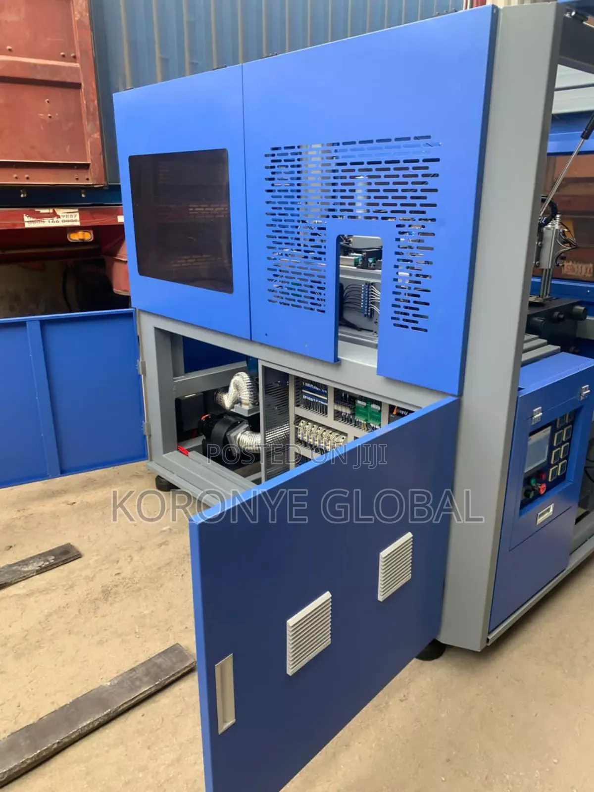 3 Cavity Auto Pet Bottle Blowing Machine