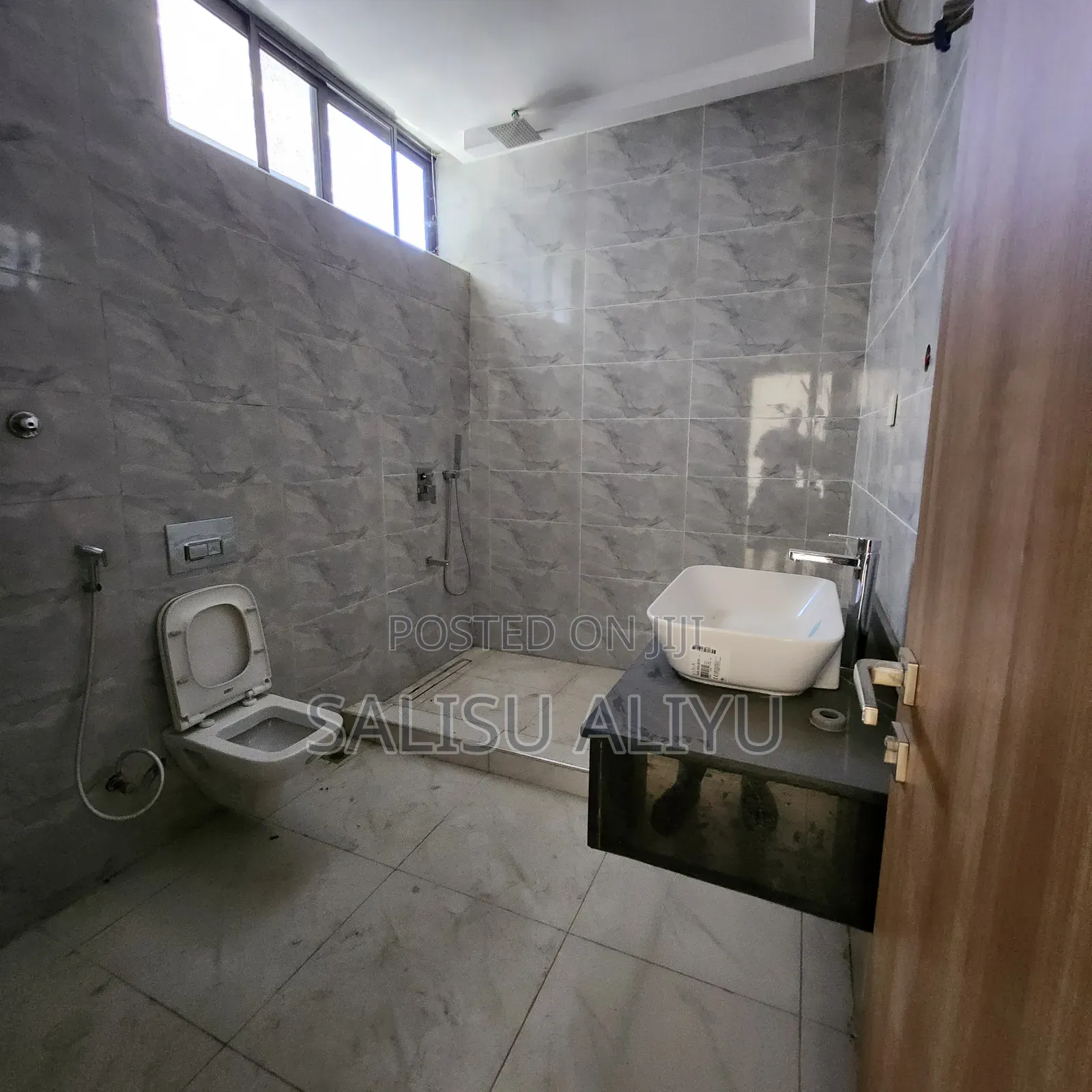 4bdrm Duplex in Jahi Gilmore for sale