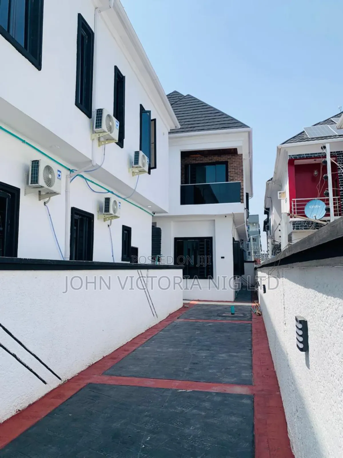 4bdrm Duplex in Lekki Phase2 for sale