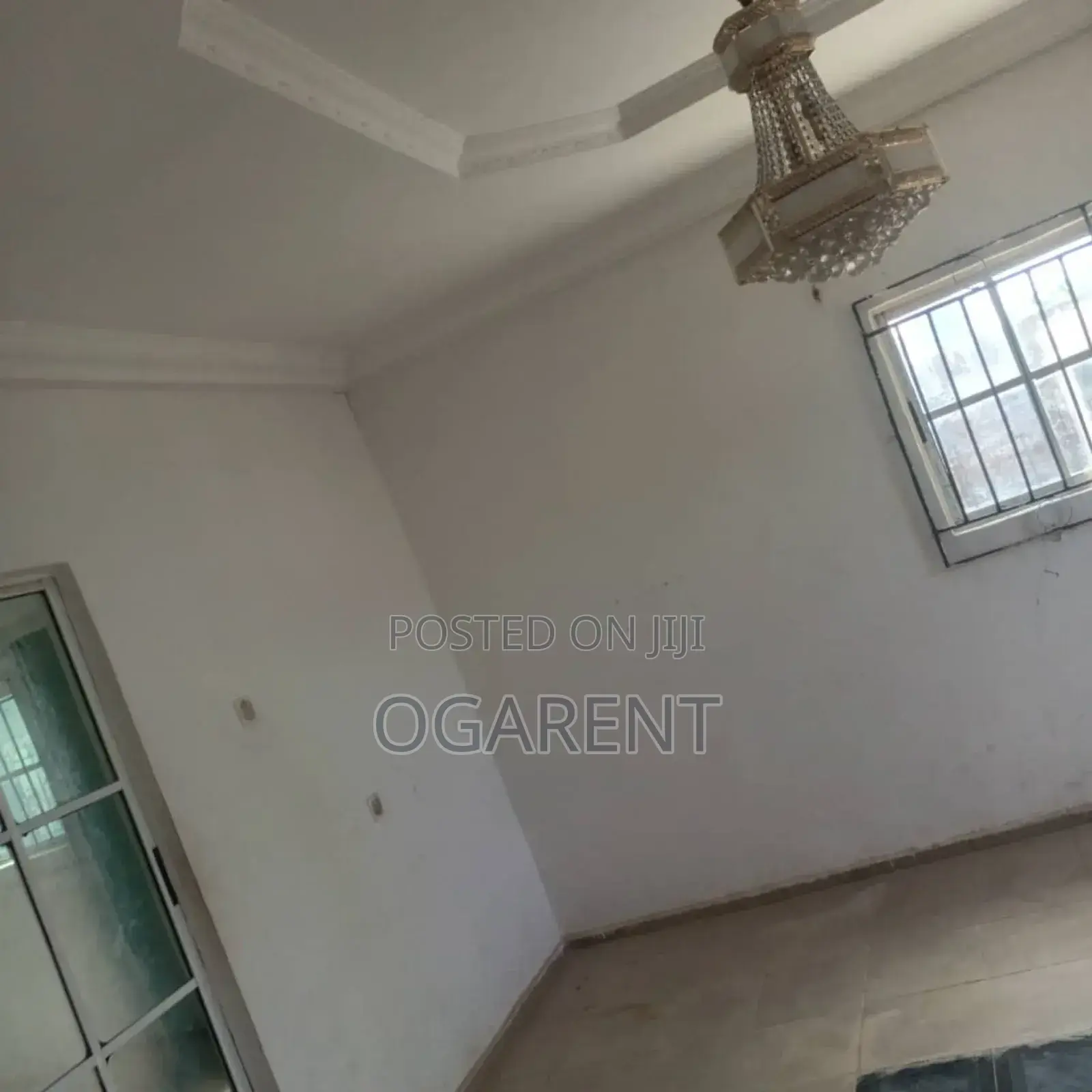 Furnished 3bdrm Apartment in Ugbor Village Road, Benin City for rent