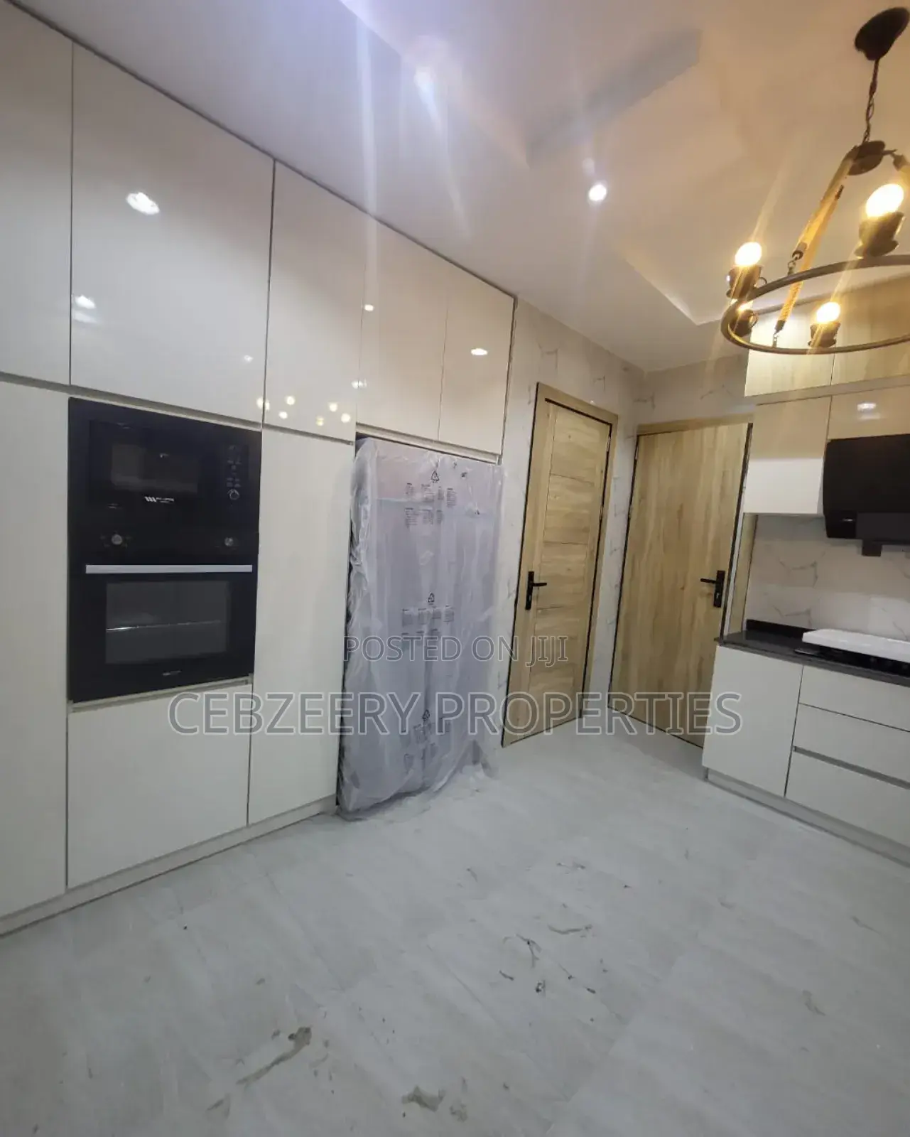 3bdrm Block of Flats in Ikeja GRA for rent