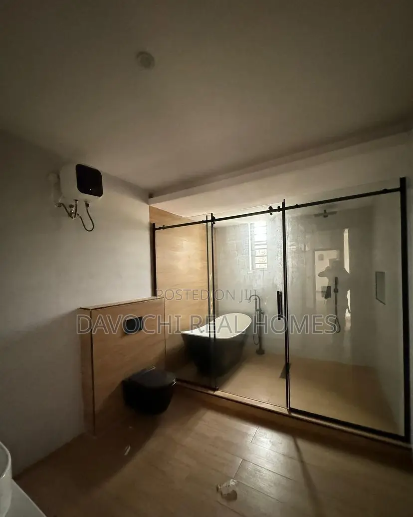 Furnished 5bdrm House in Chevron for rent