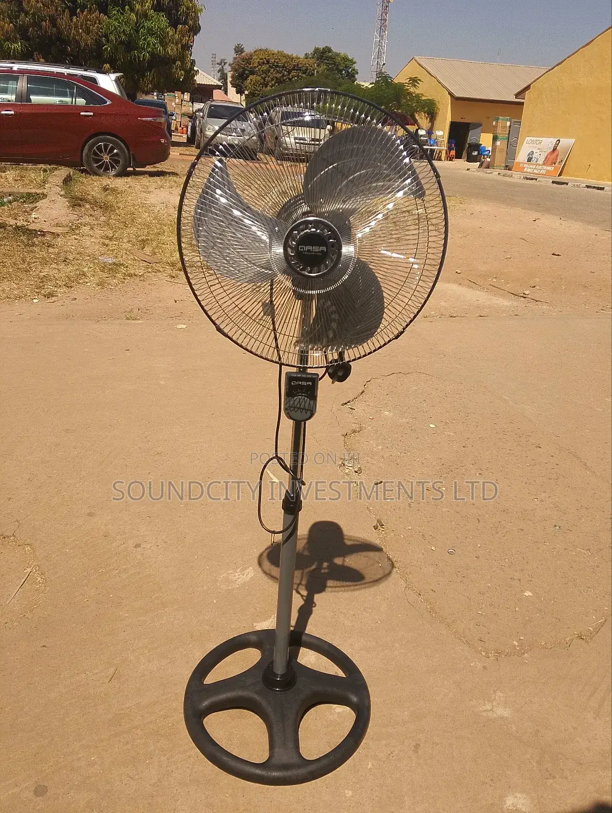 18" Qasa Standing Fan