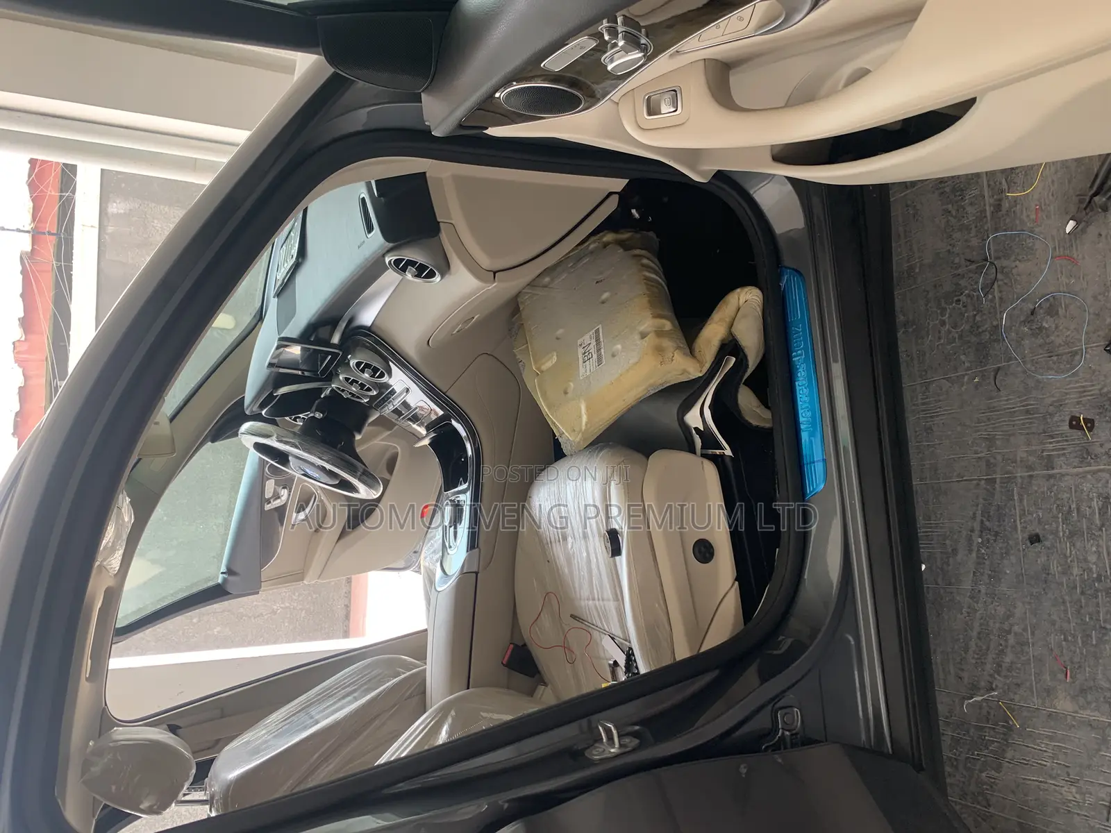 Efficient GPS Vehicle Tracker for Mercedes Toyota