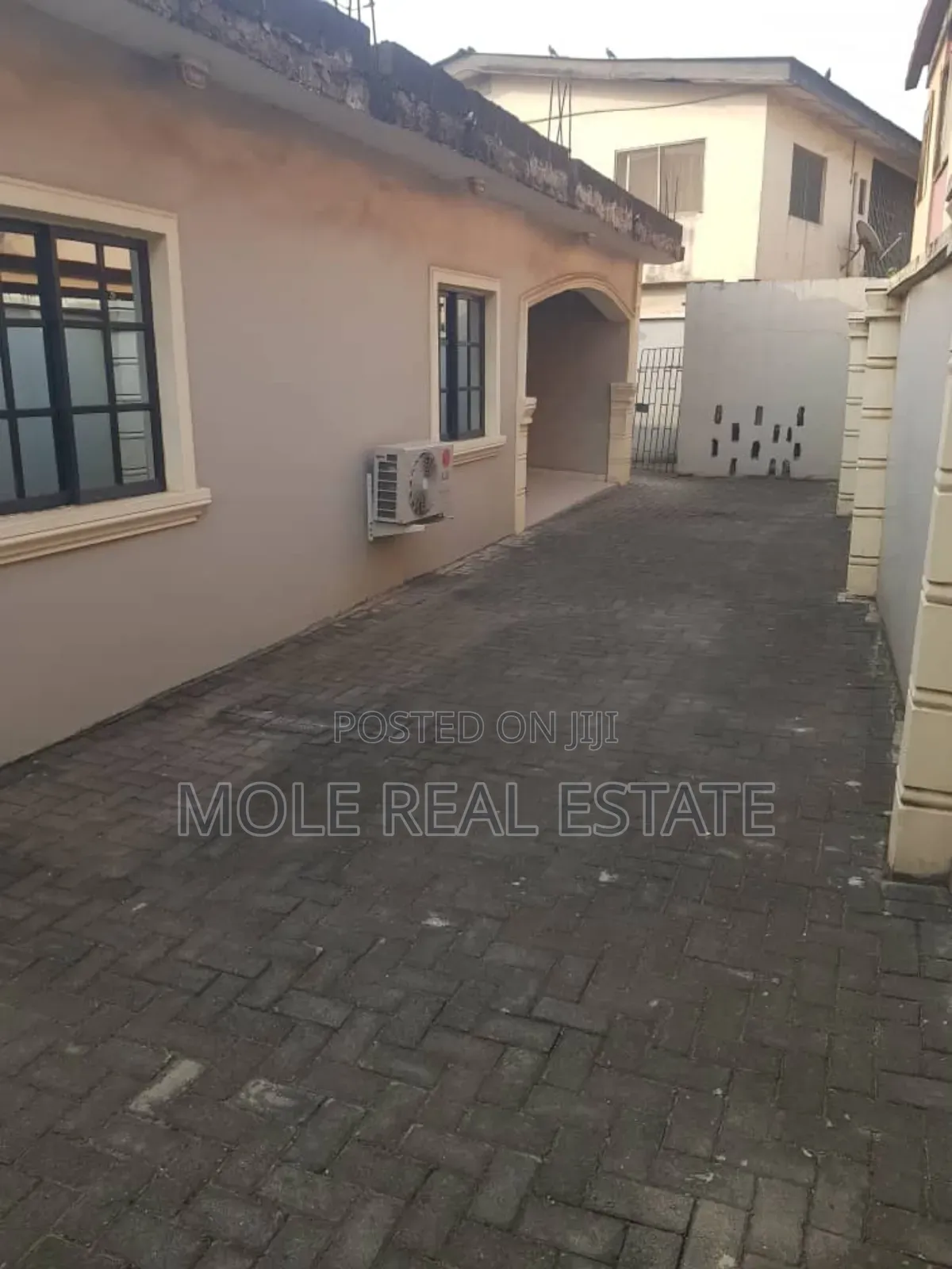 Full Plot by Moshalashi Idimu Rd With Structure