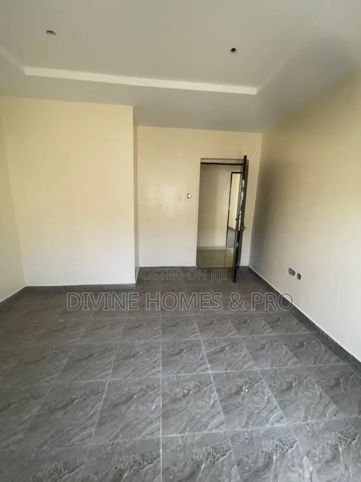 4bdrm Duplex in Life Camp for rent