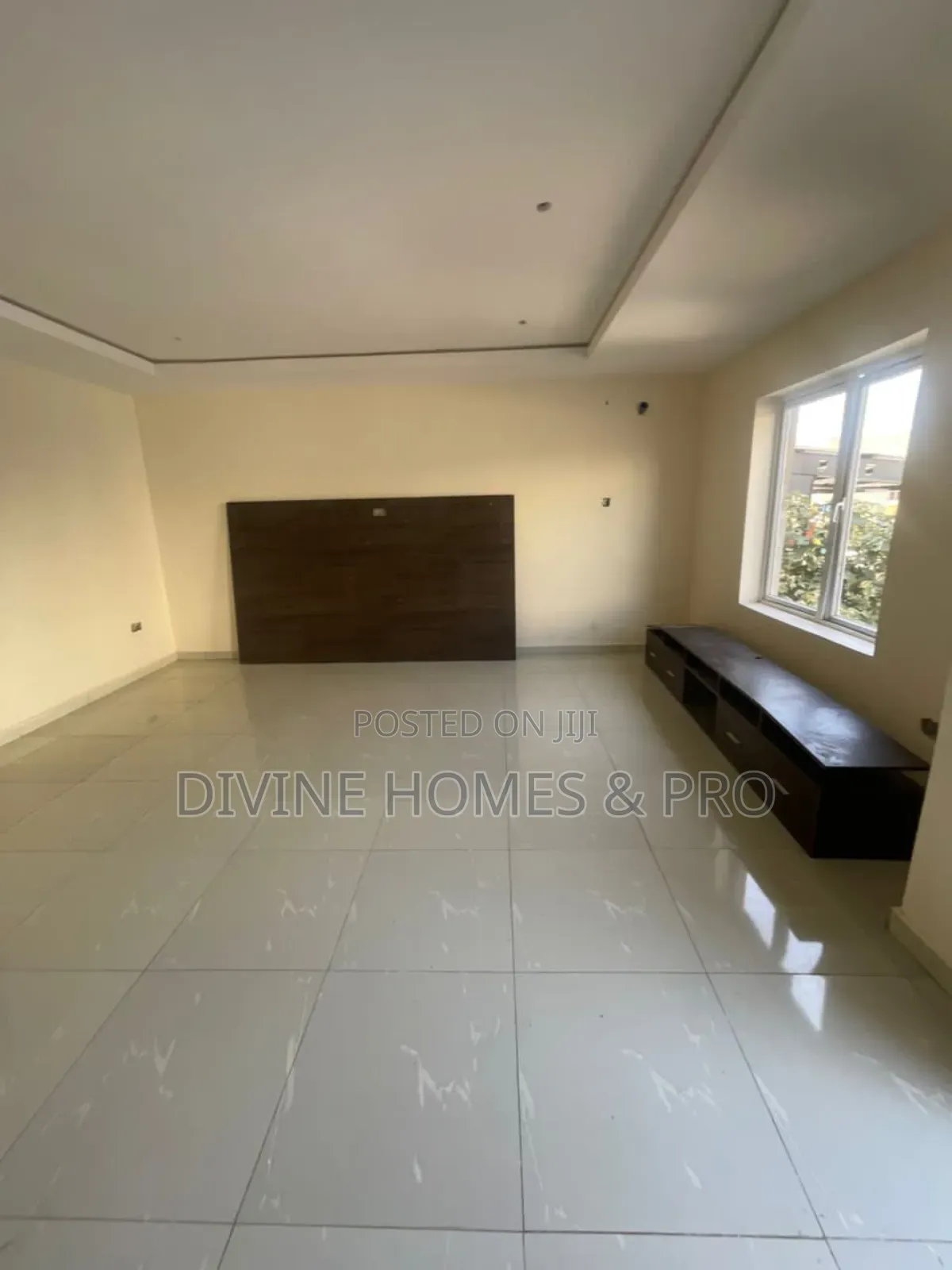 4bdrm Duplex in Life Camp for rent