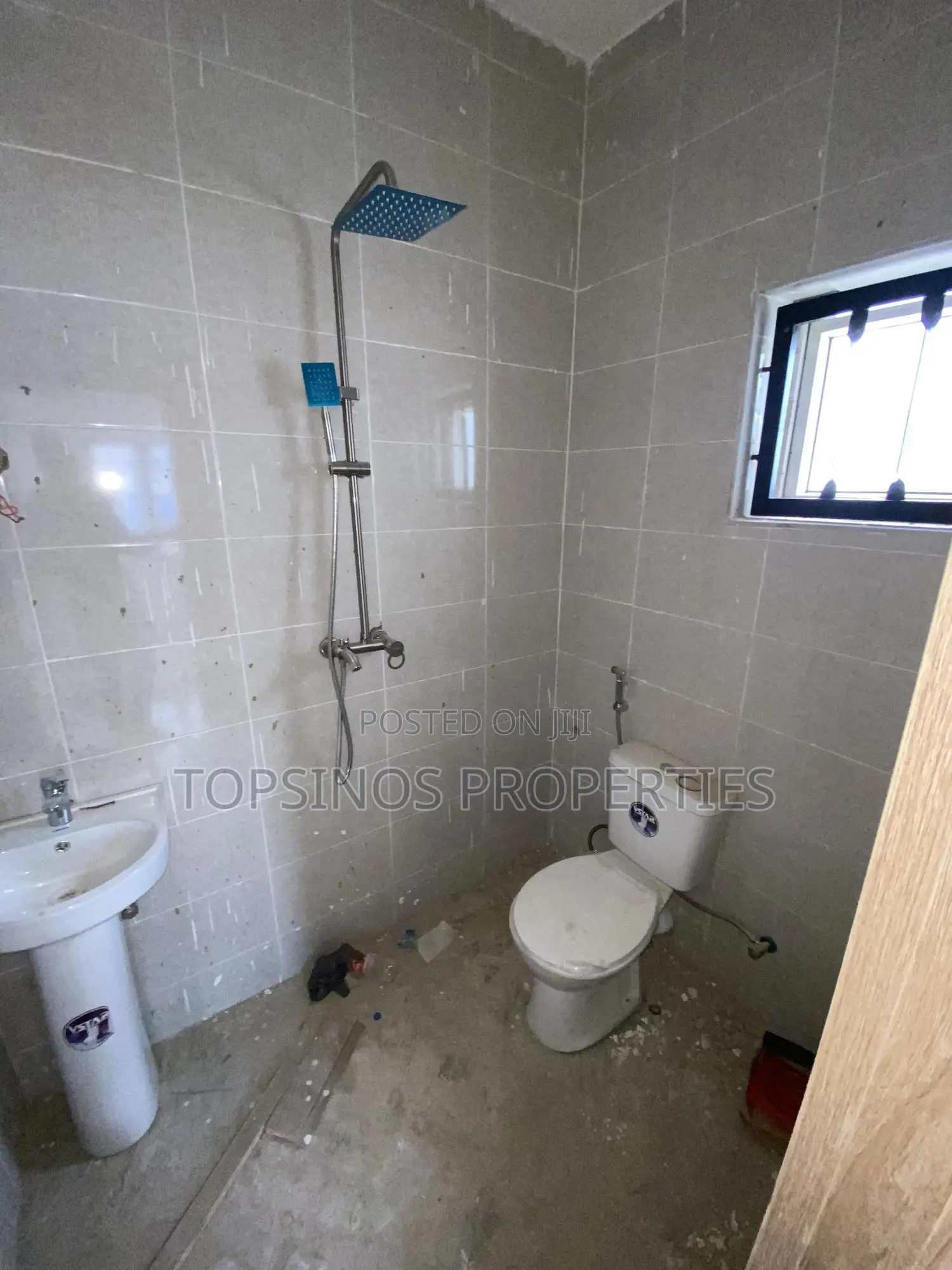 3bdrm Block of Flats in Dawaki for rent