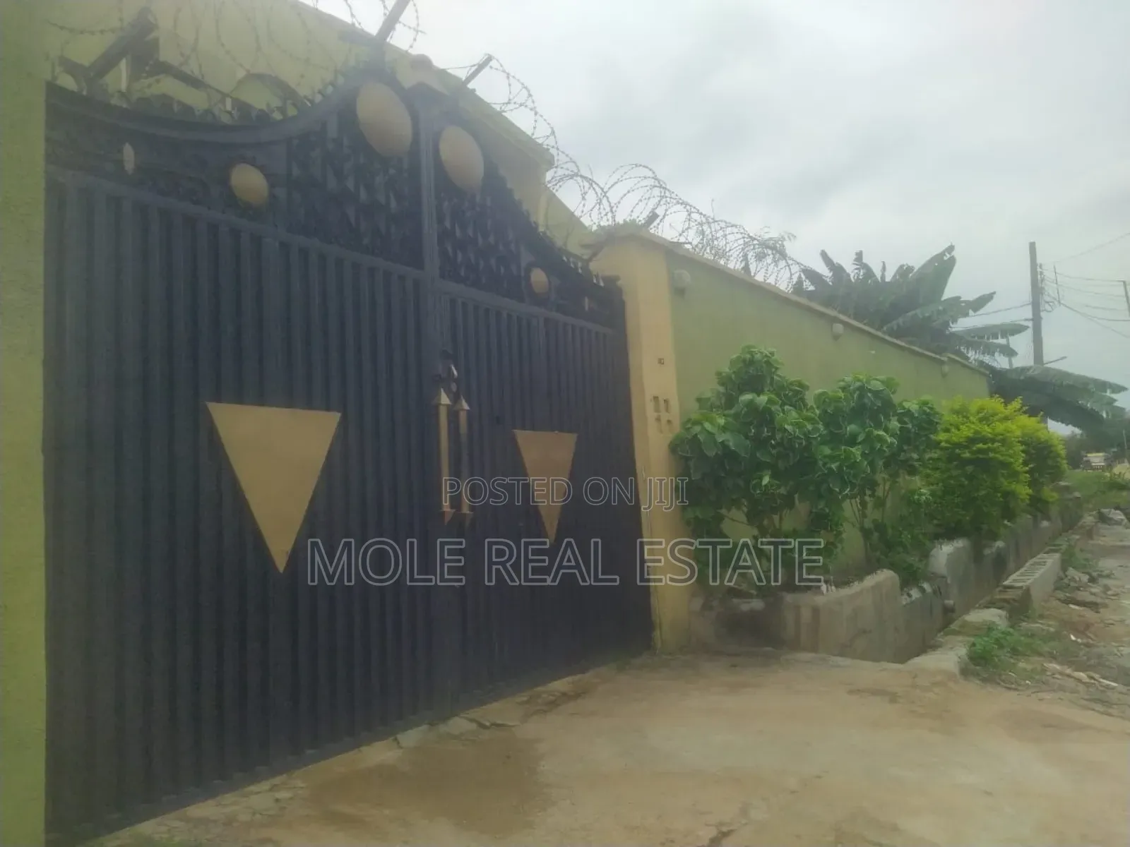 4 Bedroom Duplex With Unit of Flats Iguando Alimosho
