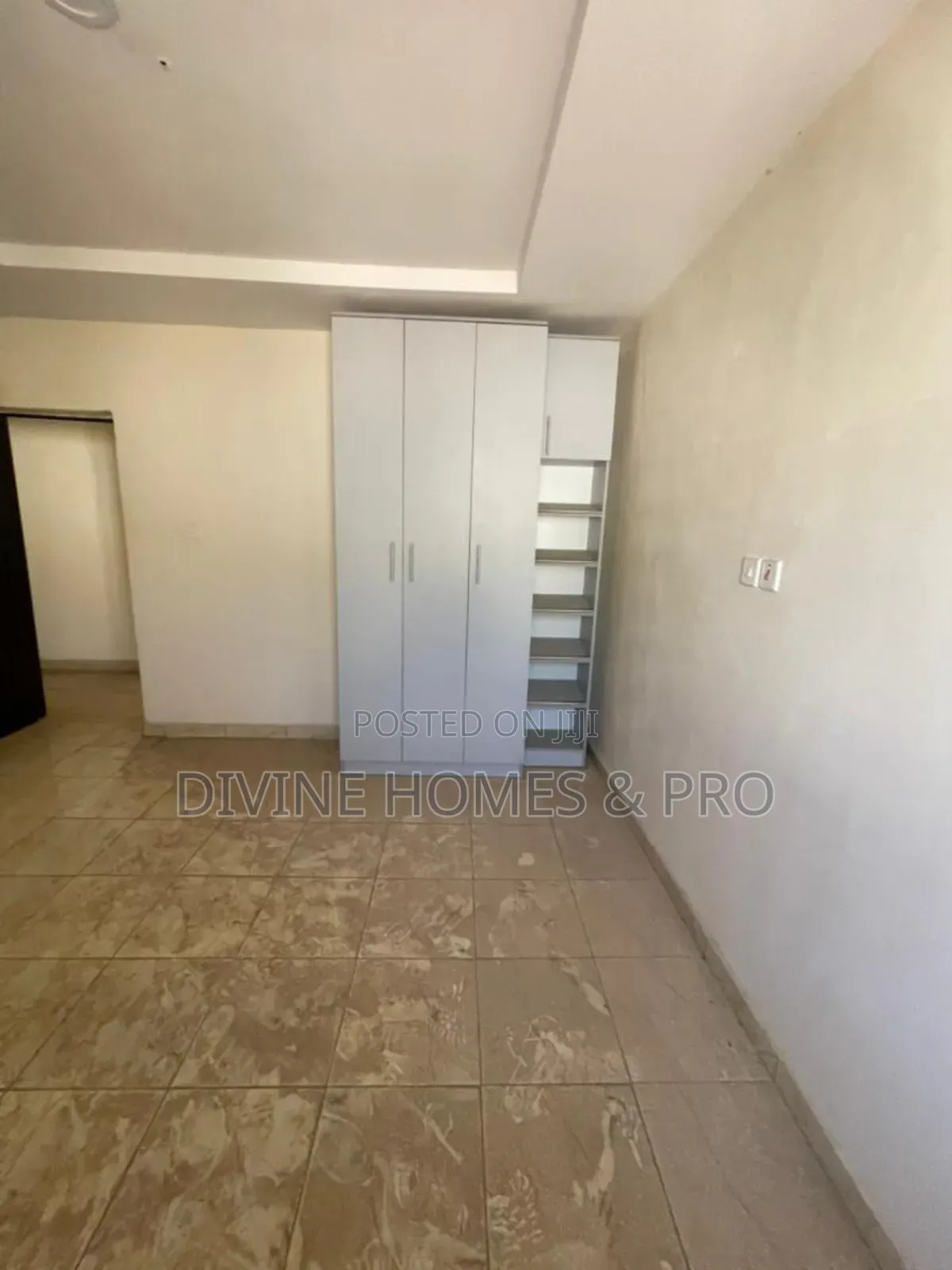 4bdrm Duplex in Life Camp for sale