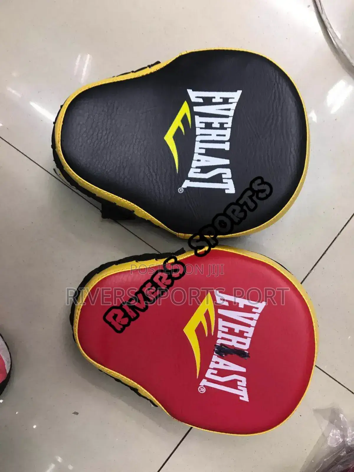 Everlast Mantis Target Strike Boxing Pad Punch Mitt