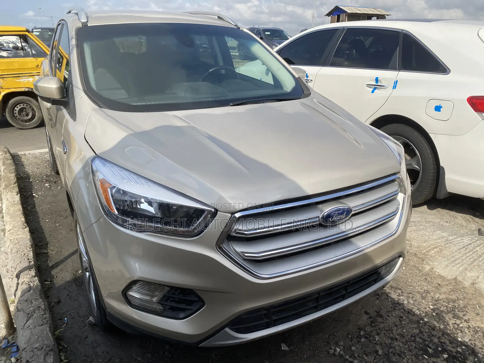 Ford Escape Titanium 4x4 2017 Gold