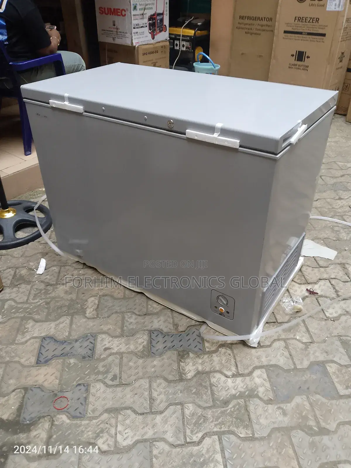 Hisense 390 Chest Freezer