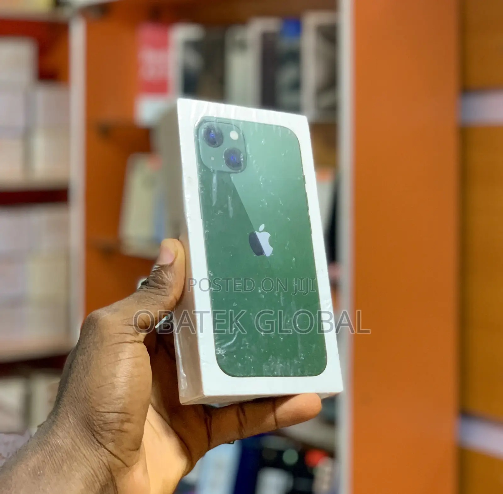 New Apple iPhone 13 128 GB Green