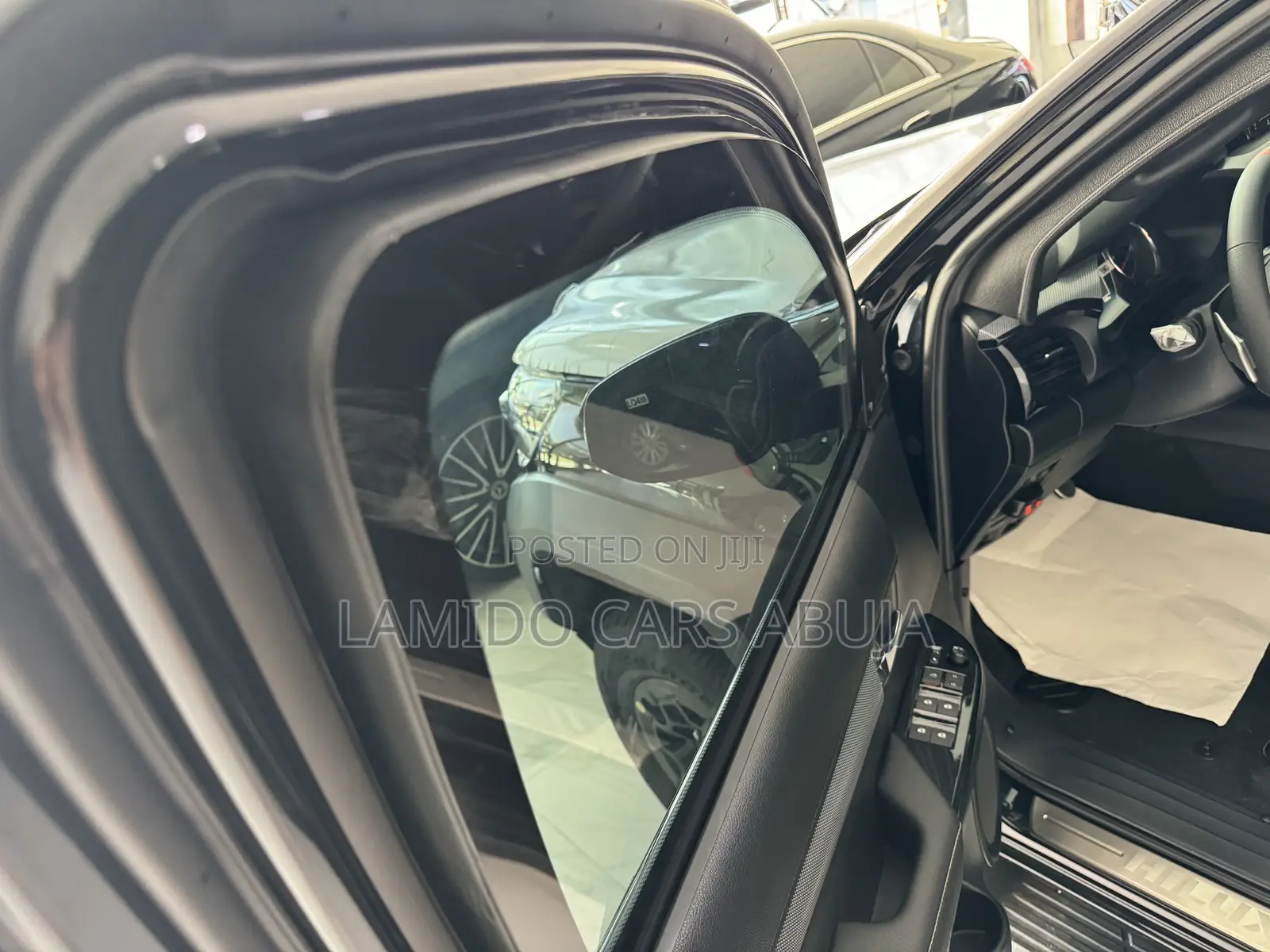 New Toyota Hilux 2024 Black
