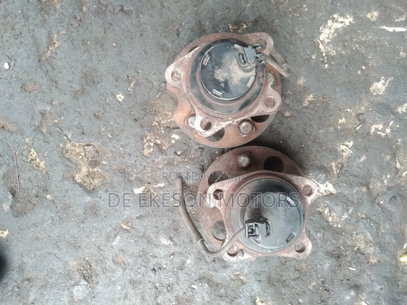 Toyota Highlander and Rx 350 Back Hub 2010